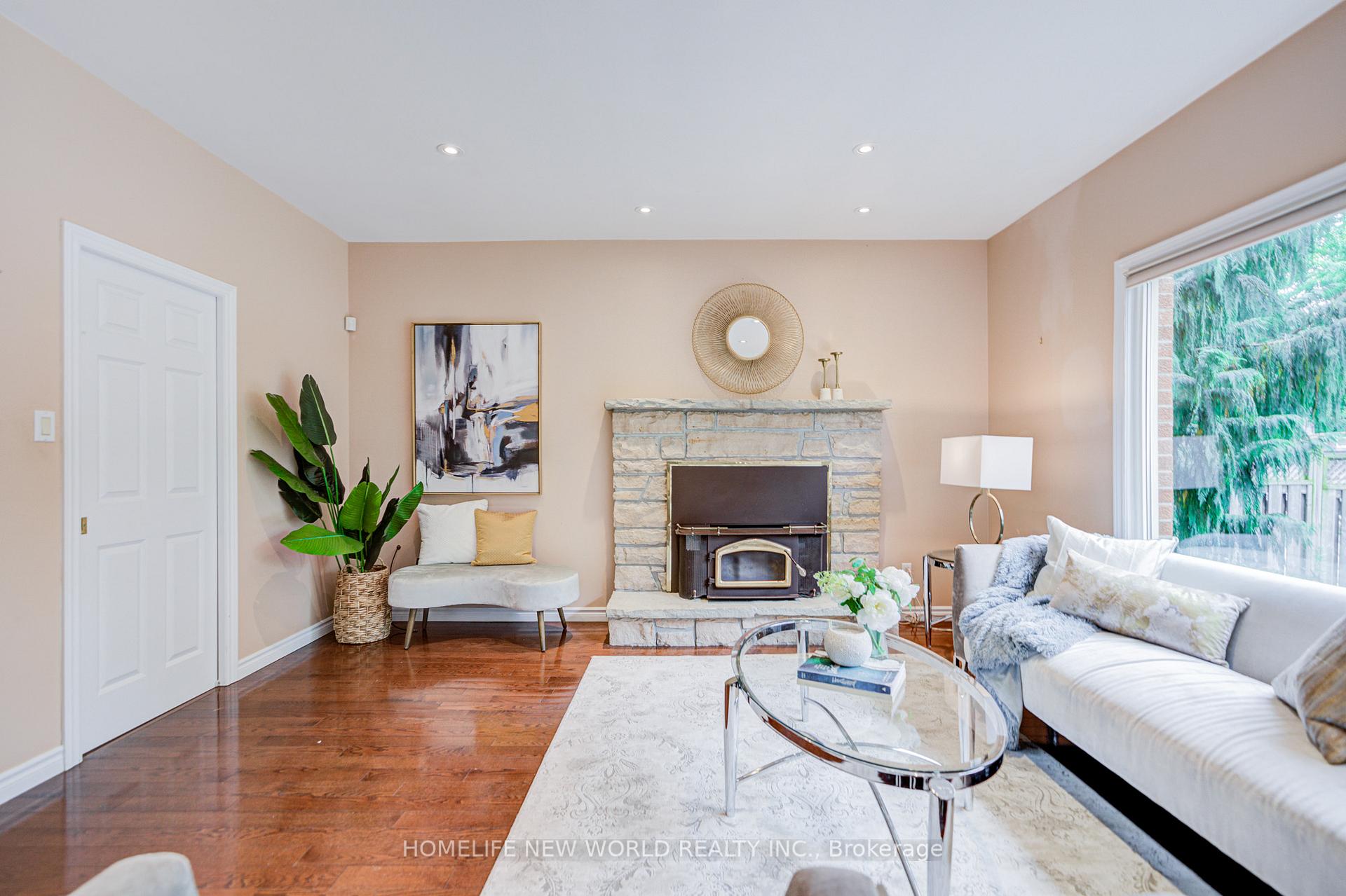 Photo 10 of 4468 Beacon Lane, Mississauga, Creditview — HOMEH