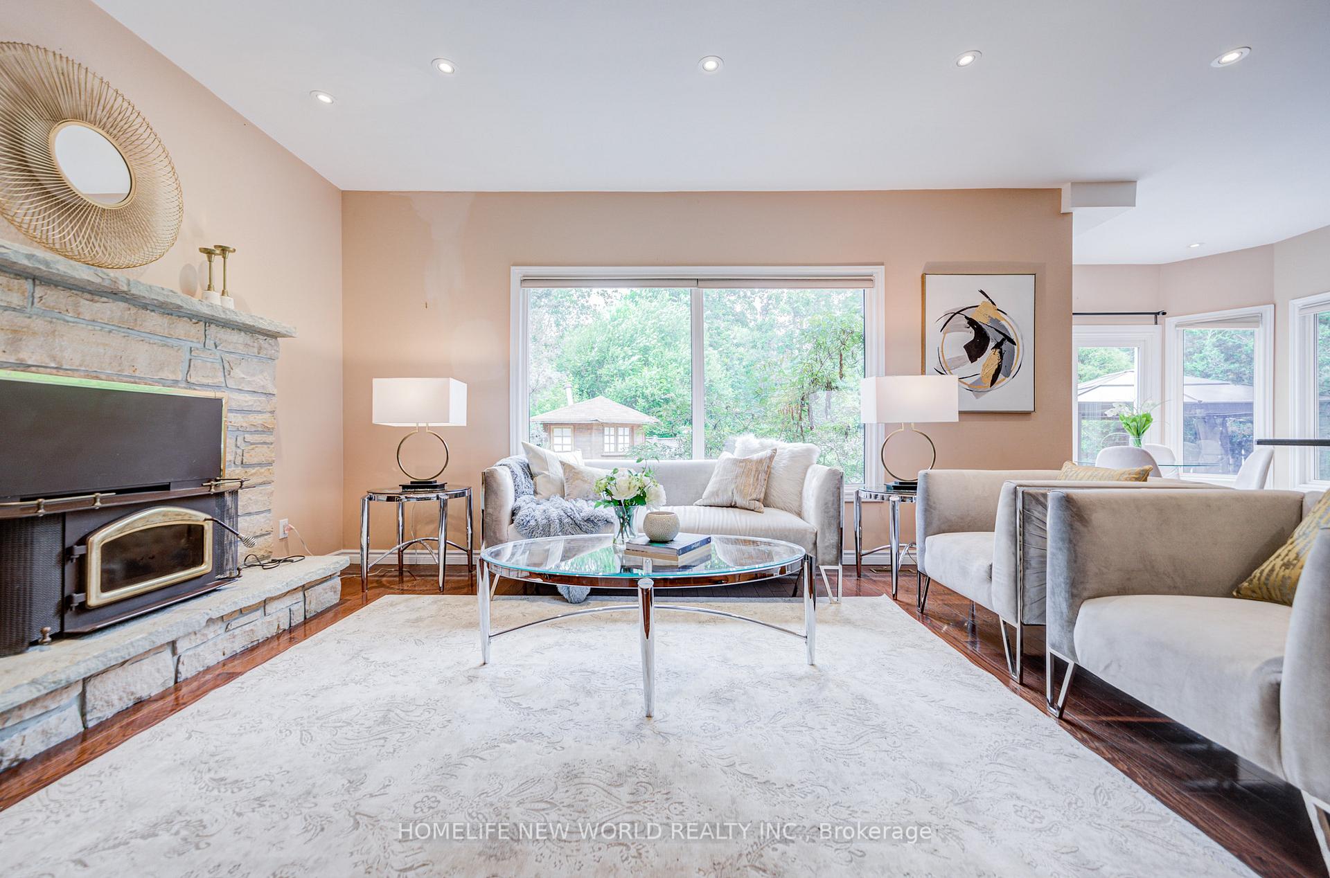 Photo 12 of 4468 Beacon Lane, Mississauga, Creditview — HOMEH