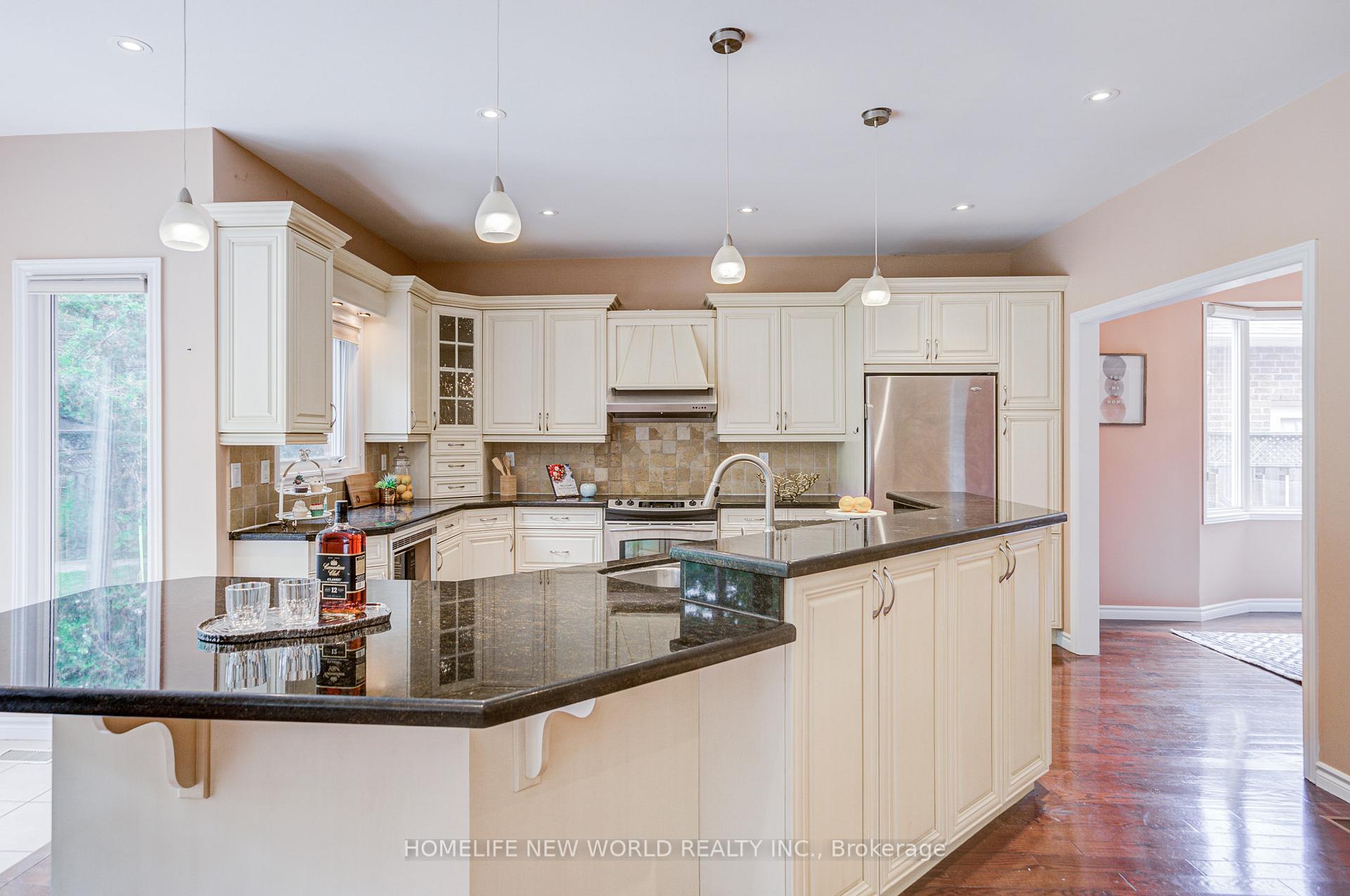 Photo 14 of 4468 Beacon Lane, Mississauga, Creditview — HOMEH