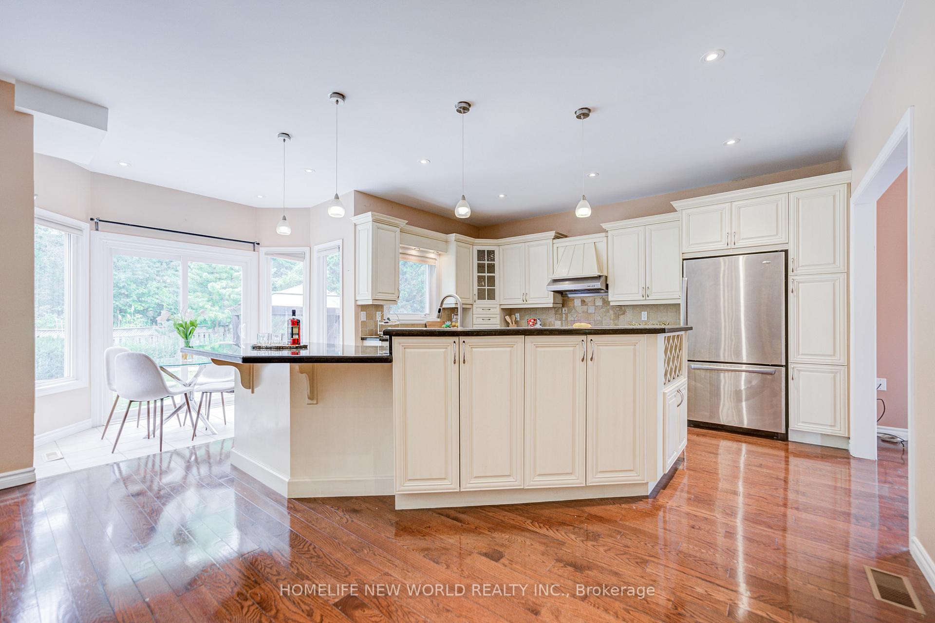 Photo 15 of 4468 Beacon Lane, Mississauga, Creditview — HOMEH
