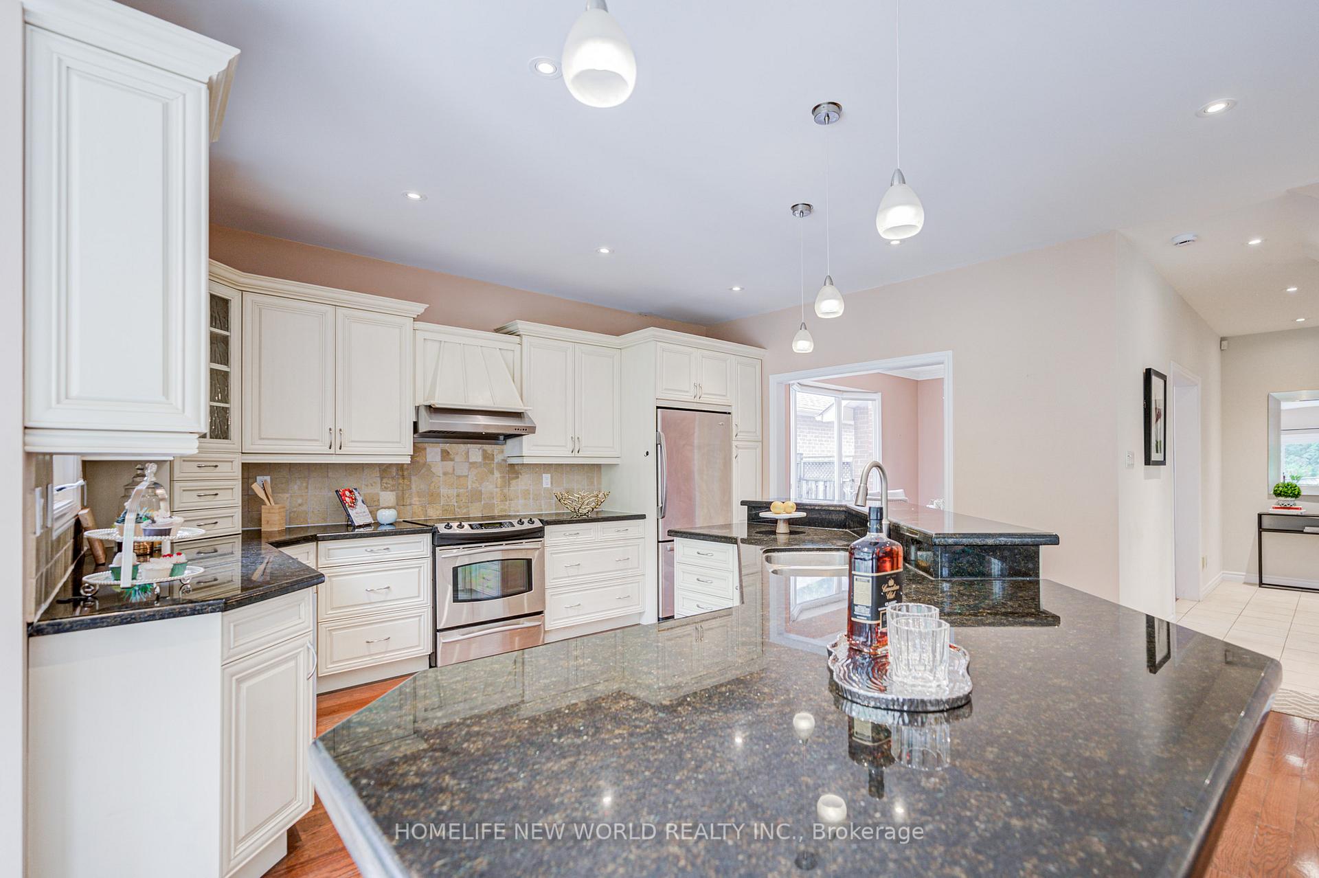 Photo 16 of 4468 Beacon Lane, Mississauga, Creditview — HOMEH