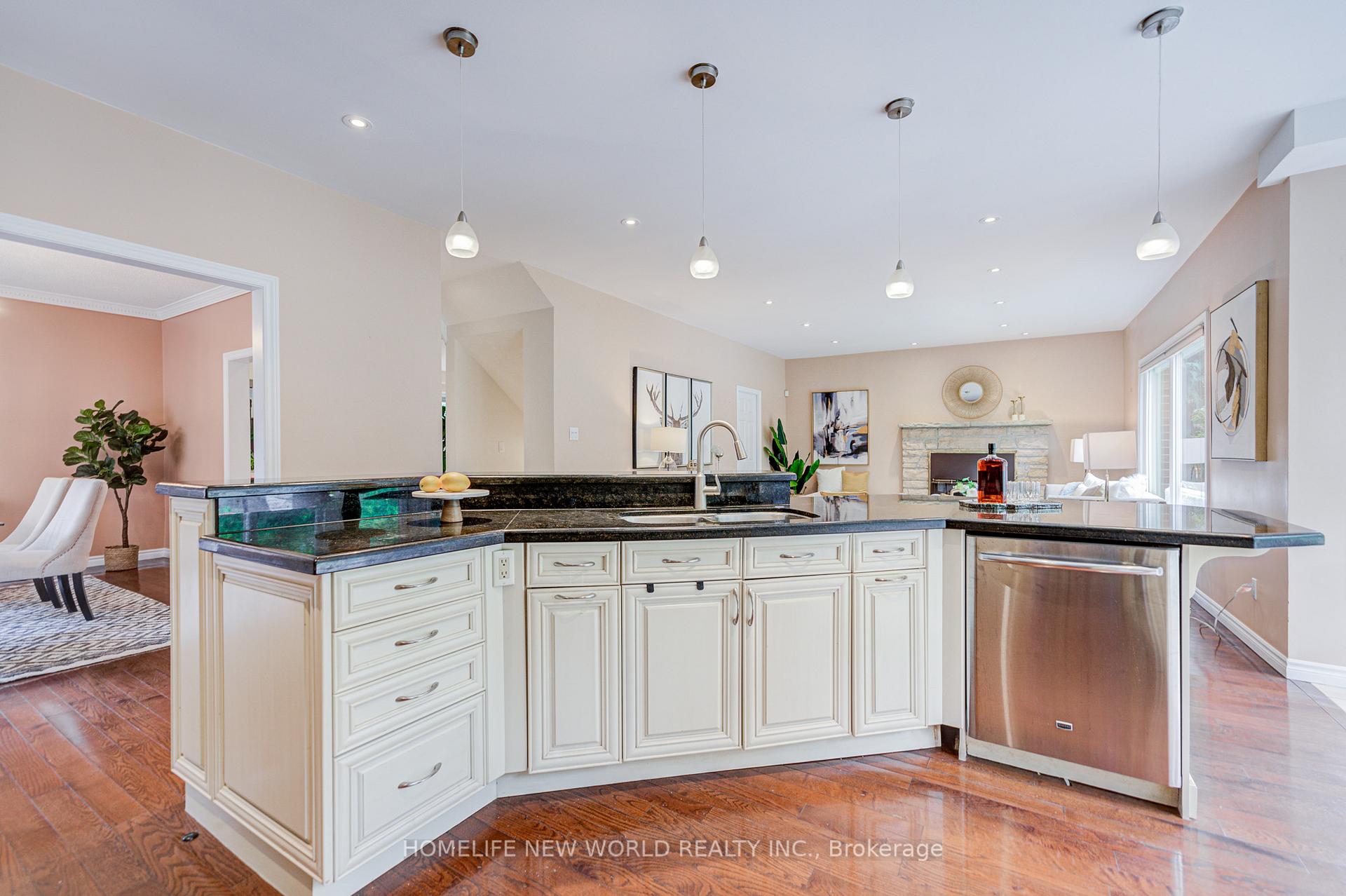 Photo 18 of 4468 Beacon Lane, Mississauga, Creditview — HOMEH
