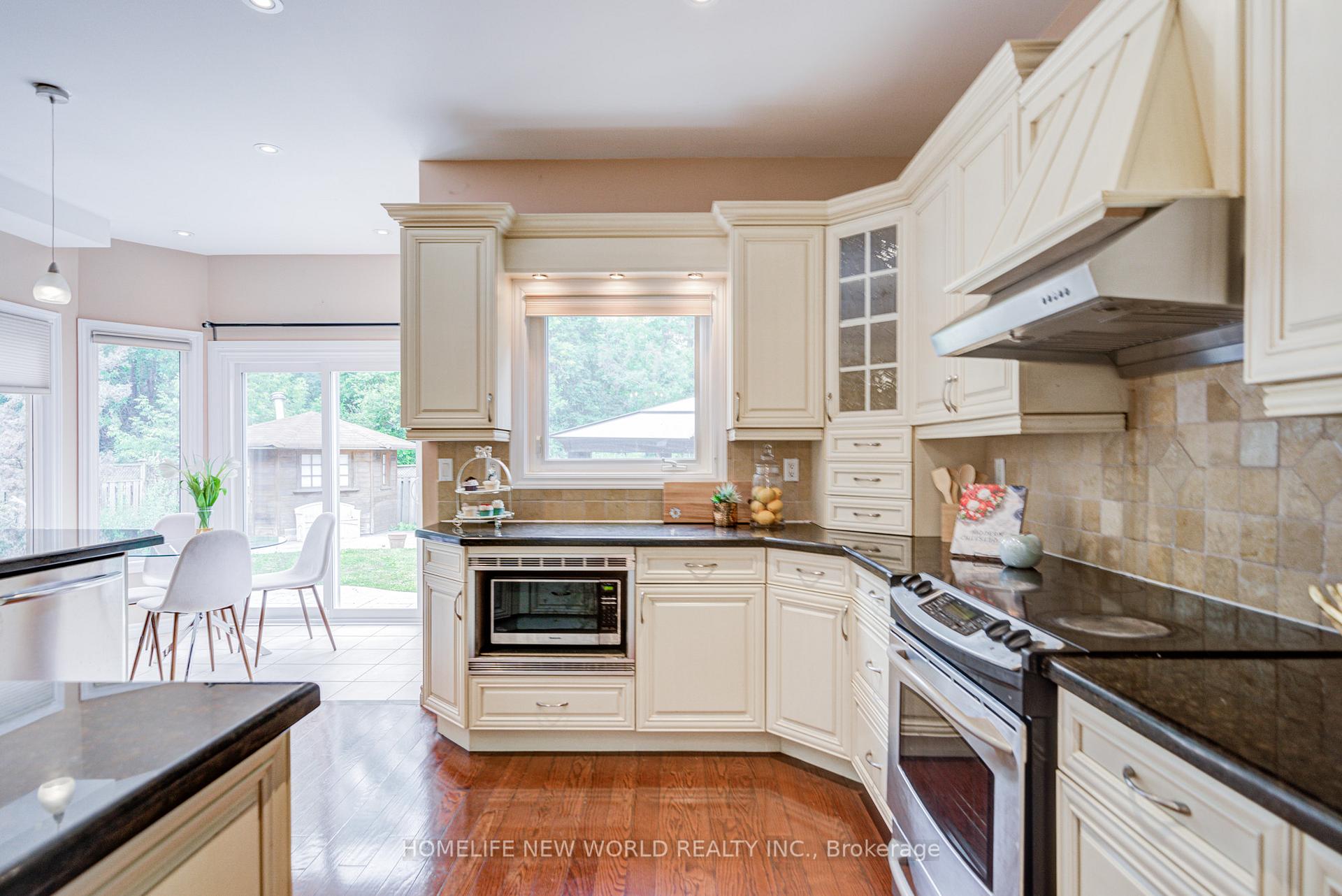 Photo 19 of 4468 Beacon Lane, Mississauga, Creditview — HOMEH