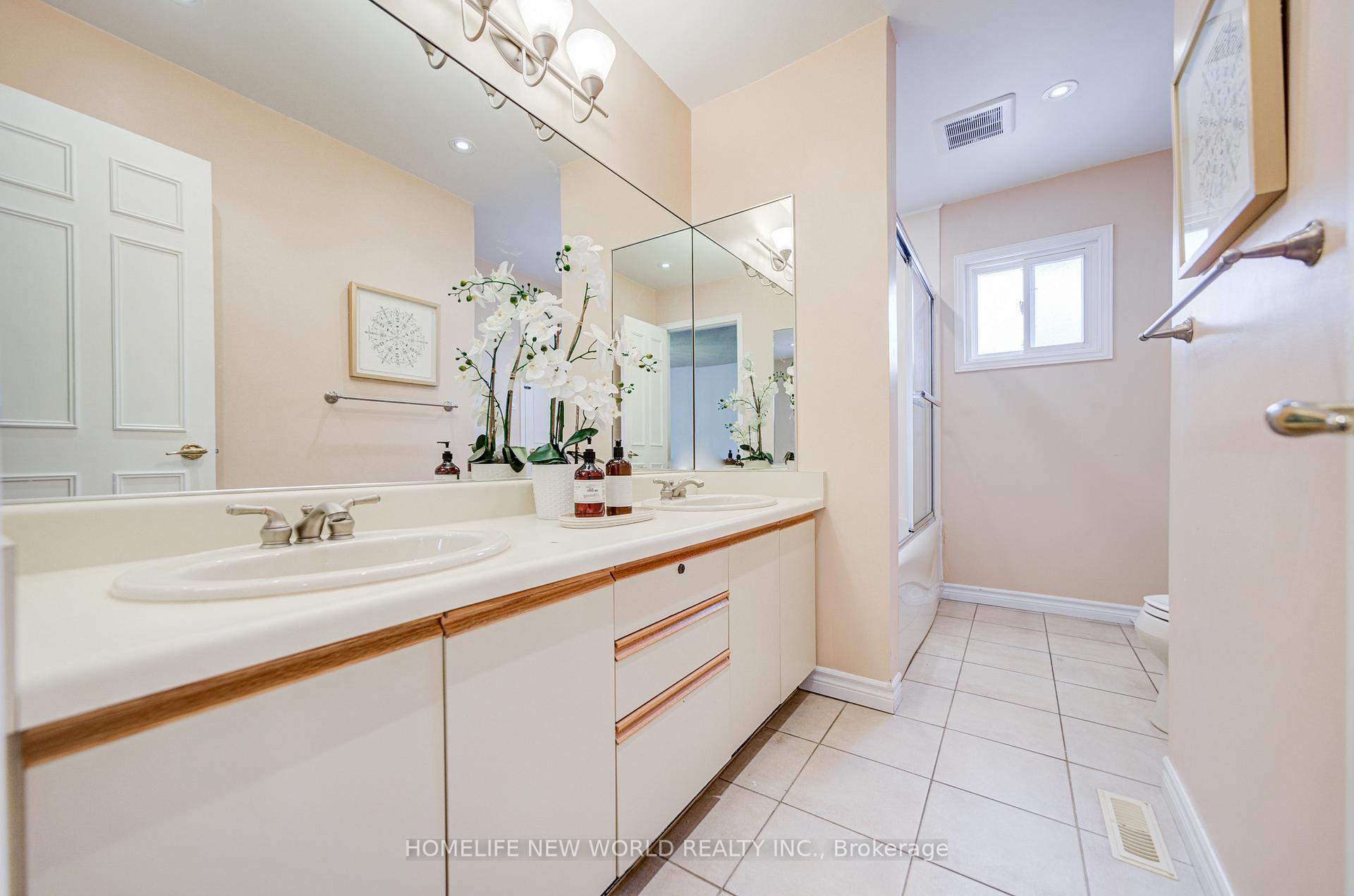 Photo 32 of 4468 Beacon Lane, Mississauga, Creditview — HOMEH