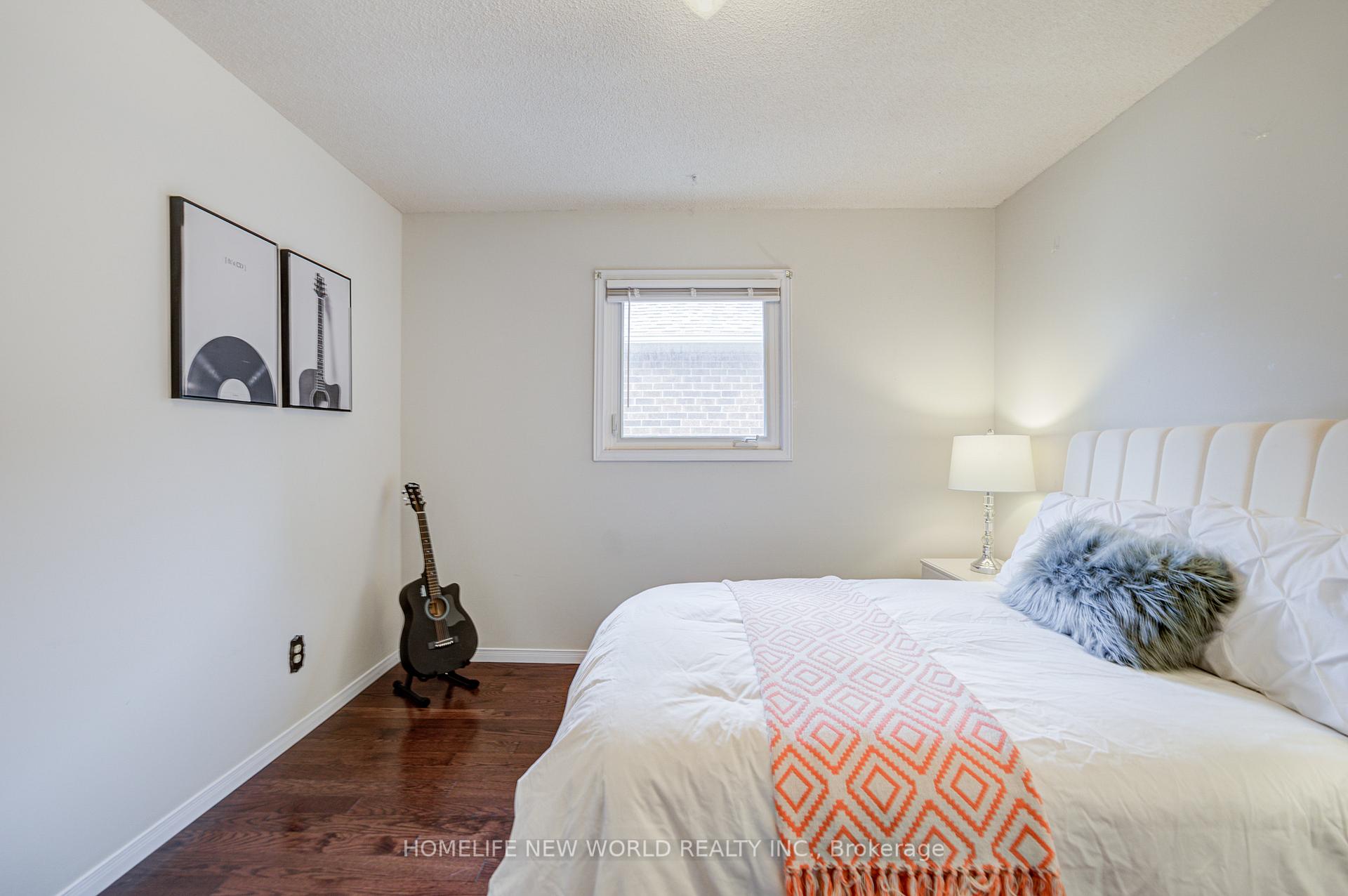 Photo 33 of 4468 Beacon Lane, Mississauga, Creditview — HOMEH