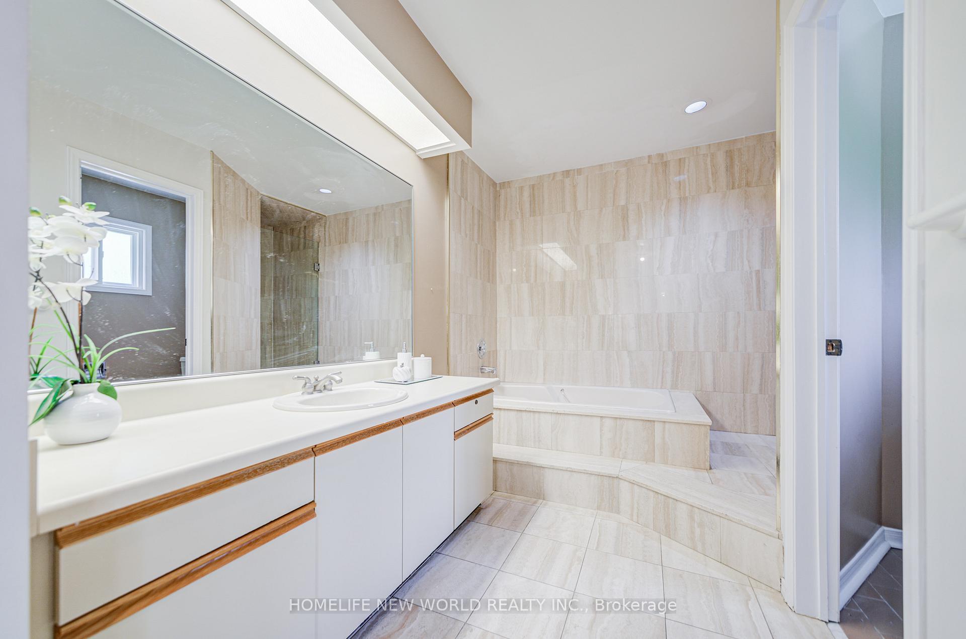 Photo 41 of 4468 Beacon Lane, Mississauga, Creditview — HOMEH
