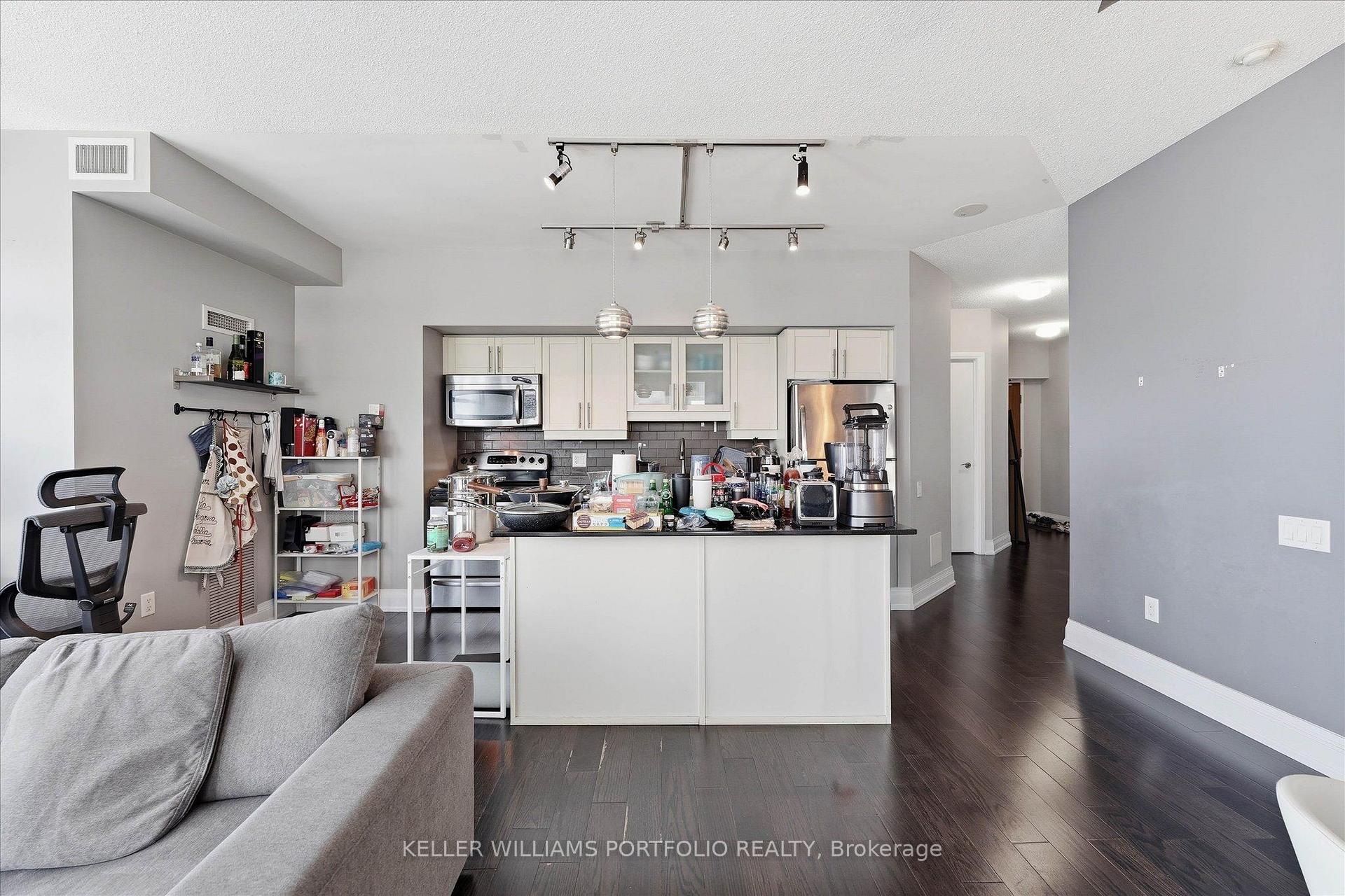 Photo 9 of Unit 4111, 2191 Yonge Street, Toronto, Mount Pleasant West — HOMEH