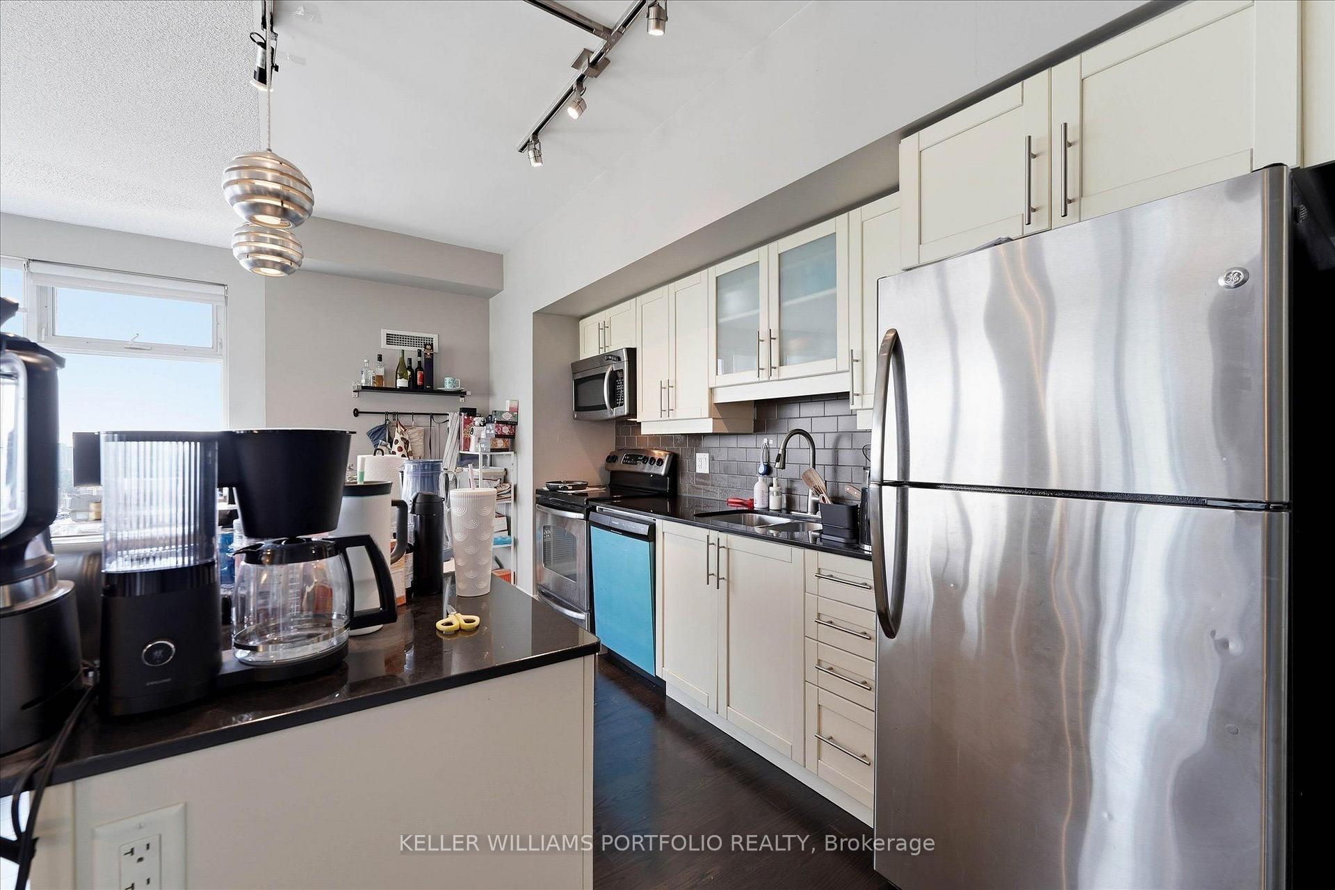 Photo 14 of Unit 4111, 2191 Yonge Street, Toronto, Mount Pleasant West — HOMEH