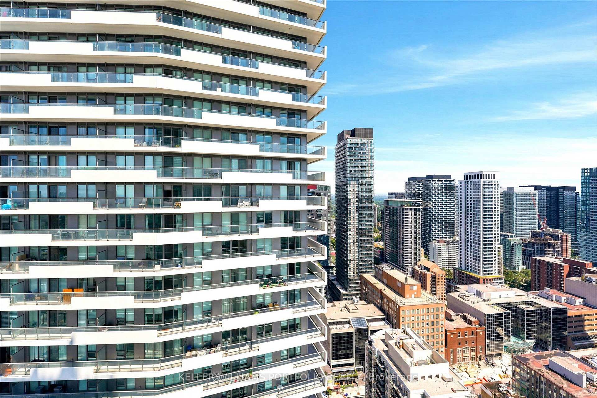 Photo 33 of Unit 4111, 2191 Yonge Street, Toronto, Mount Pleasant West — HOMEH