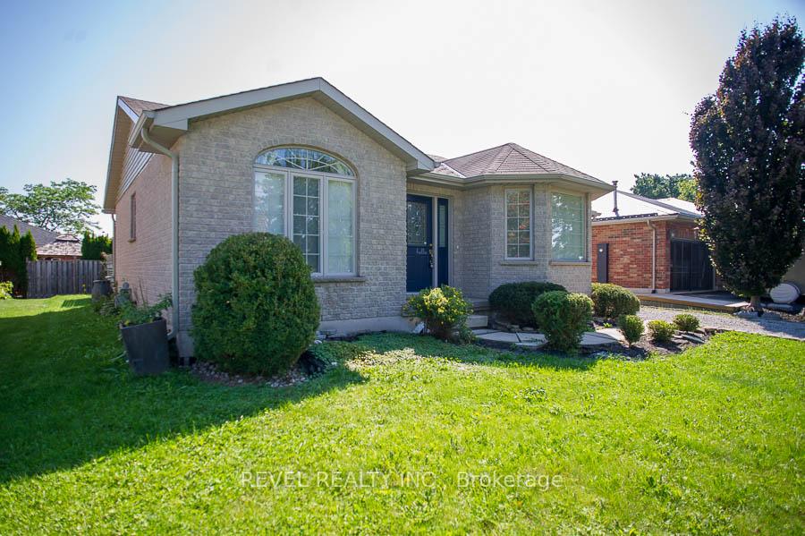 Photo 3 of 6 Geoffery Road, Norfolk, Port Dover — HOMEH