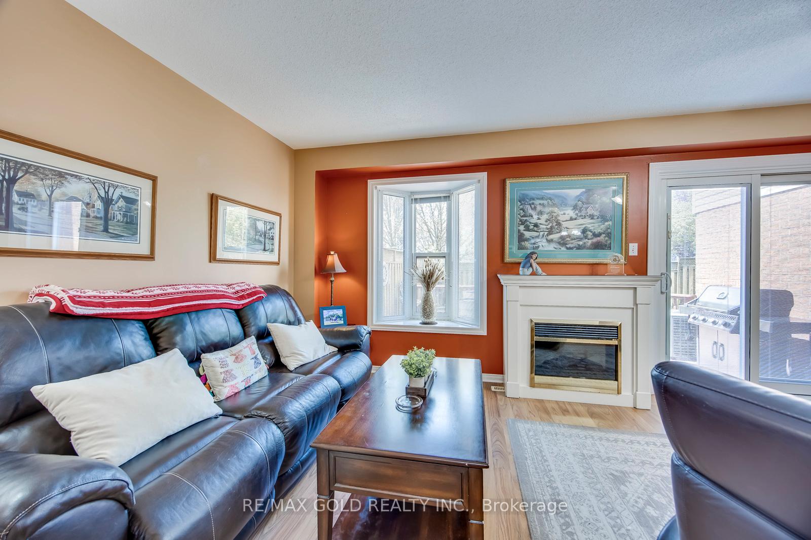 Photo 10 of 48 Pidduck Street, Clarington, Courtice — HOMEH