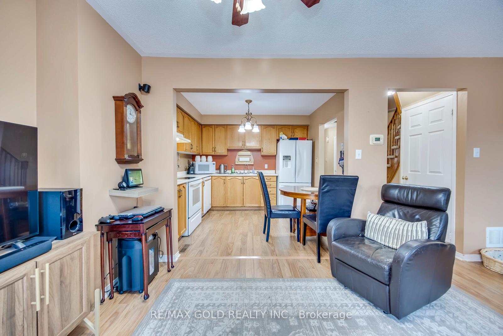 Photo 17 of 48 Pidduck Street, Clarington, Courtice — HOMEH