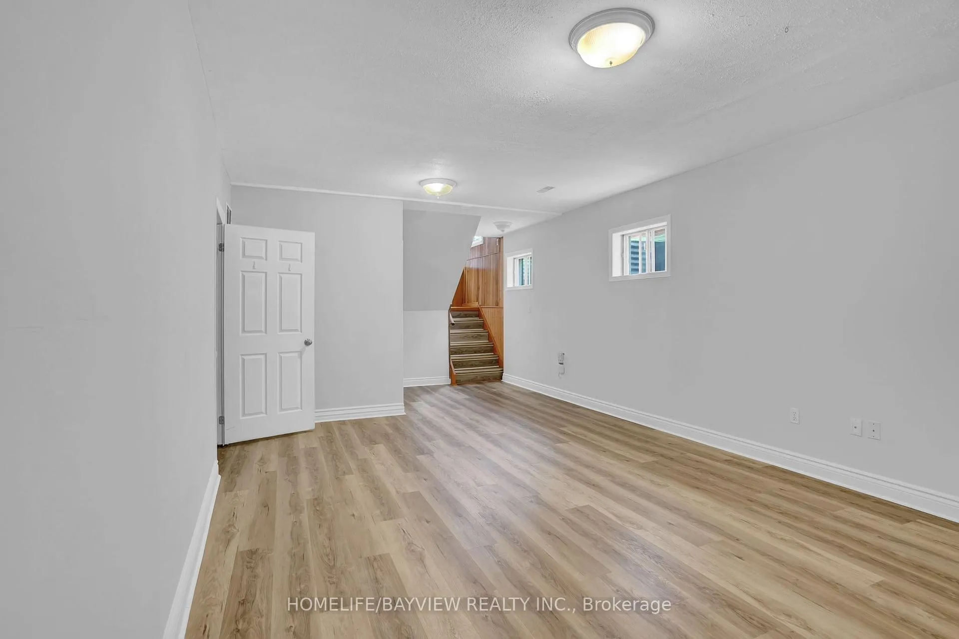 Photo 9 of 22 Hoover Drive, Markham, Aileen-Willowbrook — HOMEH