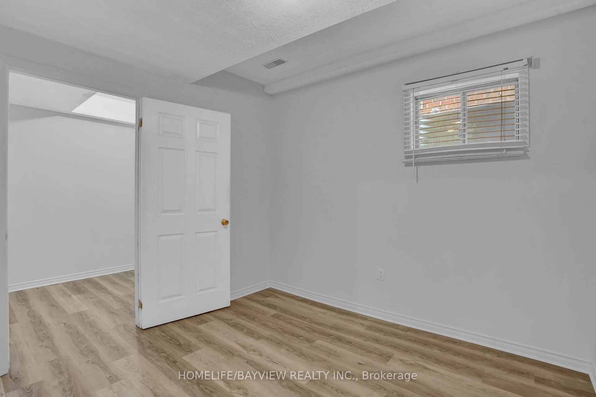 Photo 12 of 22 Hoover Drive, Markham, Aileen-Willowbrook — HOMEH