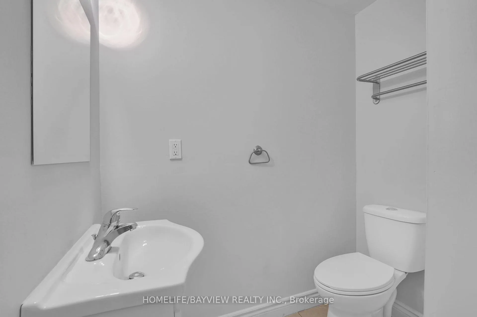 Photo 13 of 22 Hoover Drive, Markham, Aileen-Willowbrook — HOMEH