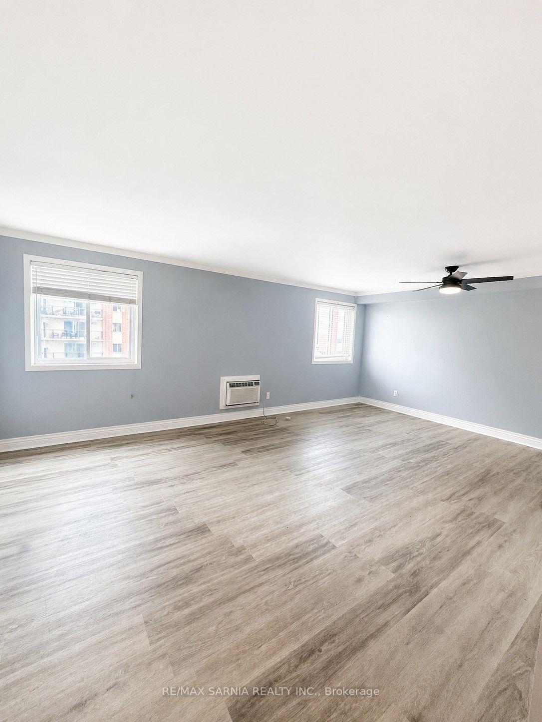 Photo 4 of Unit 709, 8591 Riverside Drive E, Windsor — HOMEH
