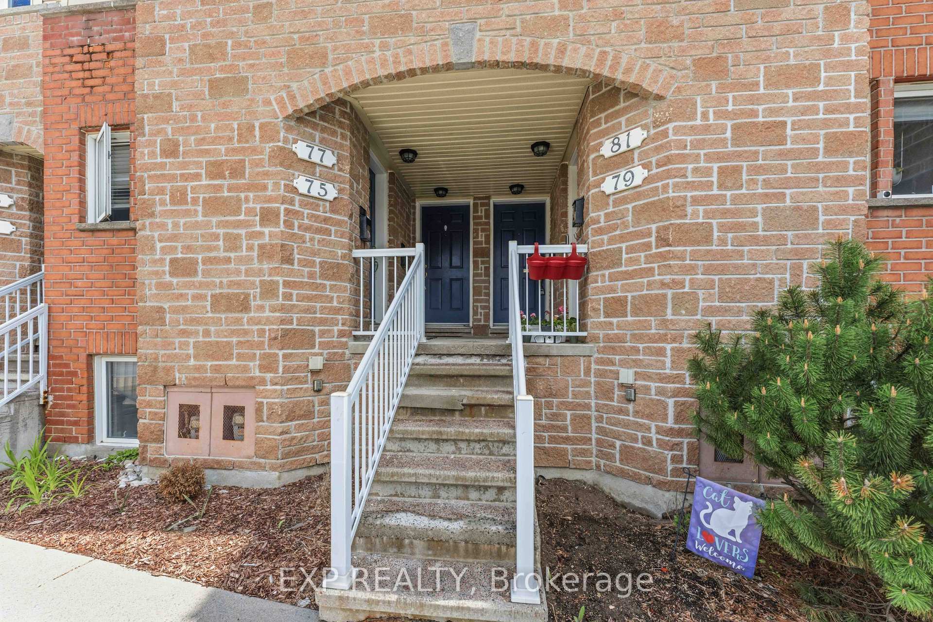 Photo 2 of 81 Strathaven Private, Ottawa, Cyrville — HOMEH