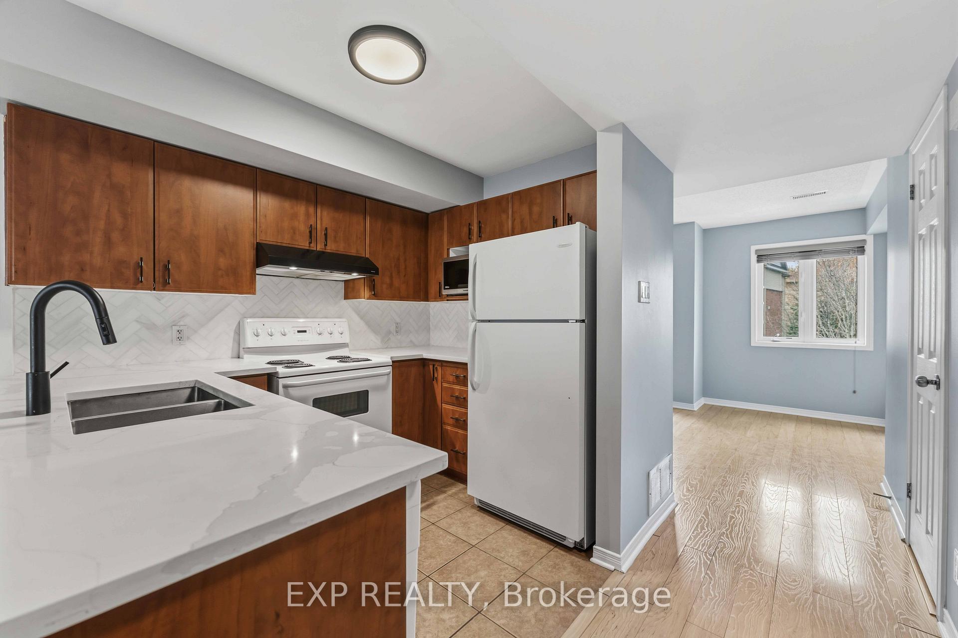 Photo 6 of 81 Strathaven Private, Ottawa, Cyrville — HOMEH