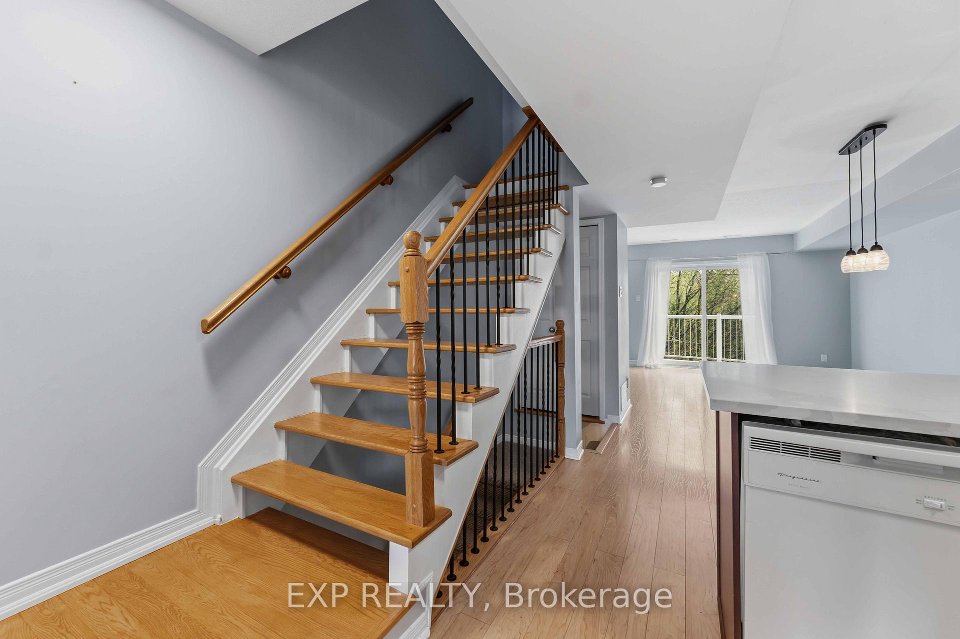 Photo 11 of 81 Strathaven Private, Ottawa, Cyrville — HOMEH