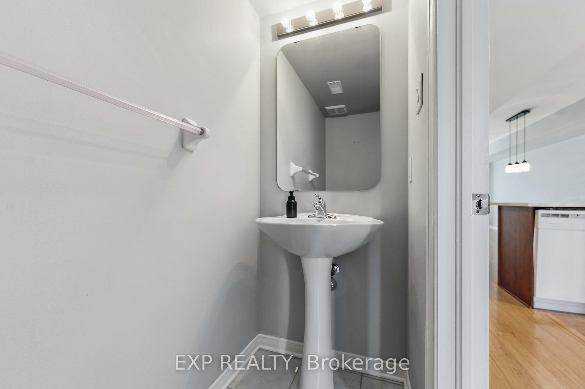 Photo 12 of 81 Strathaven Private, Ottawa, Cyrville — HOMEH