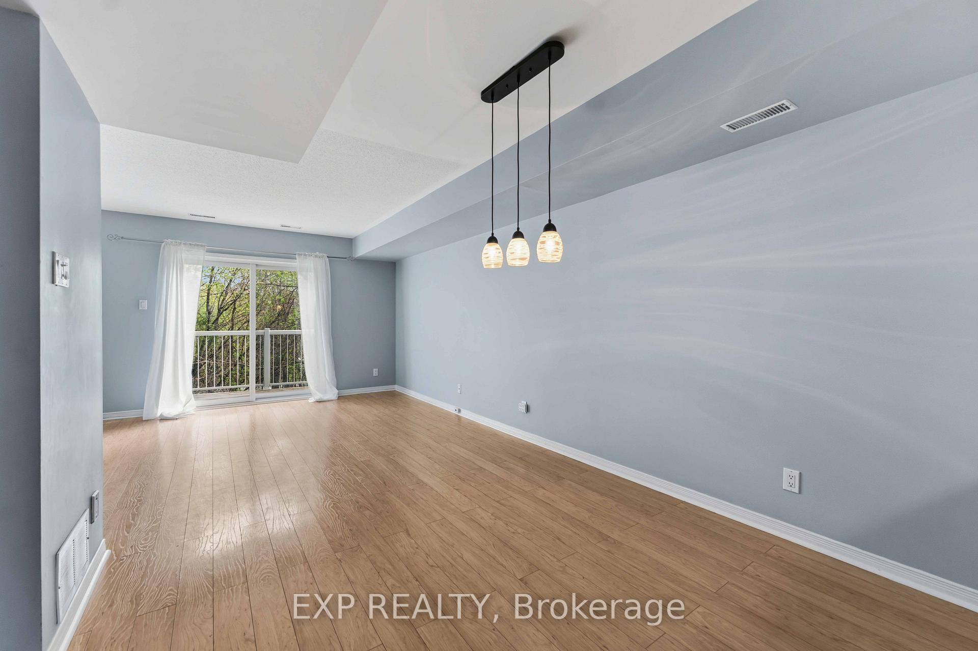 Photo 16 of 81 Strathaven Private, Ottawa, Cyrville — HOMEH
