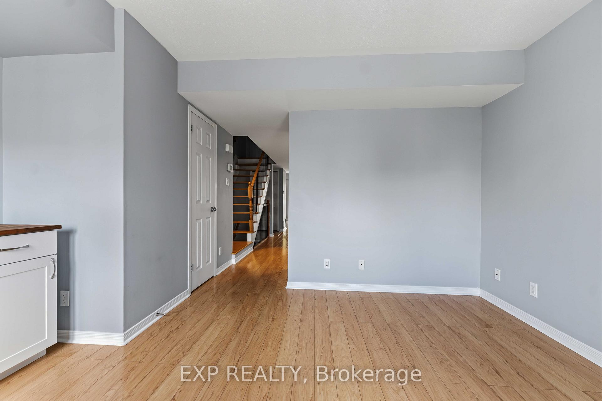 Photo 19 of 81 Strathaven Private, Ottawa, Cyrville — HOMEH