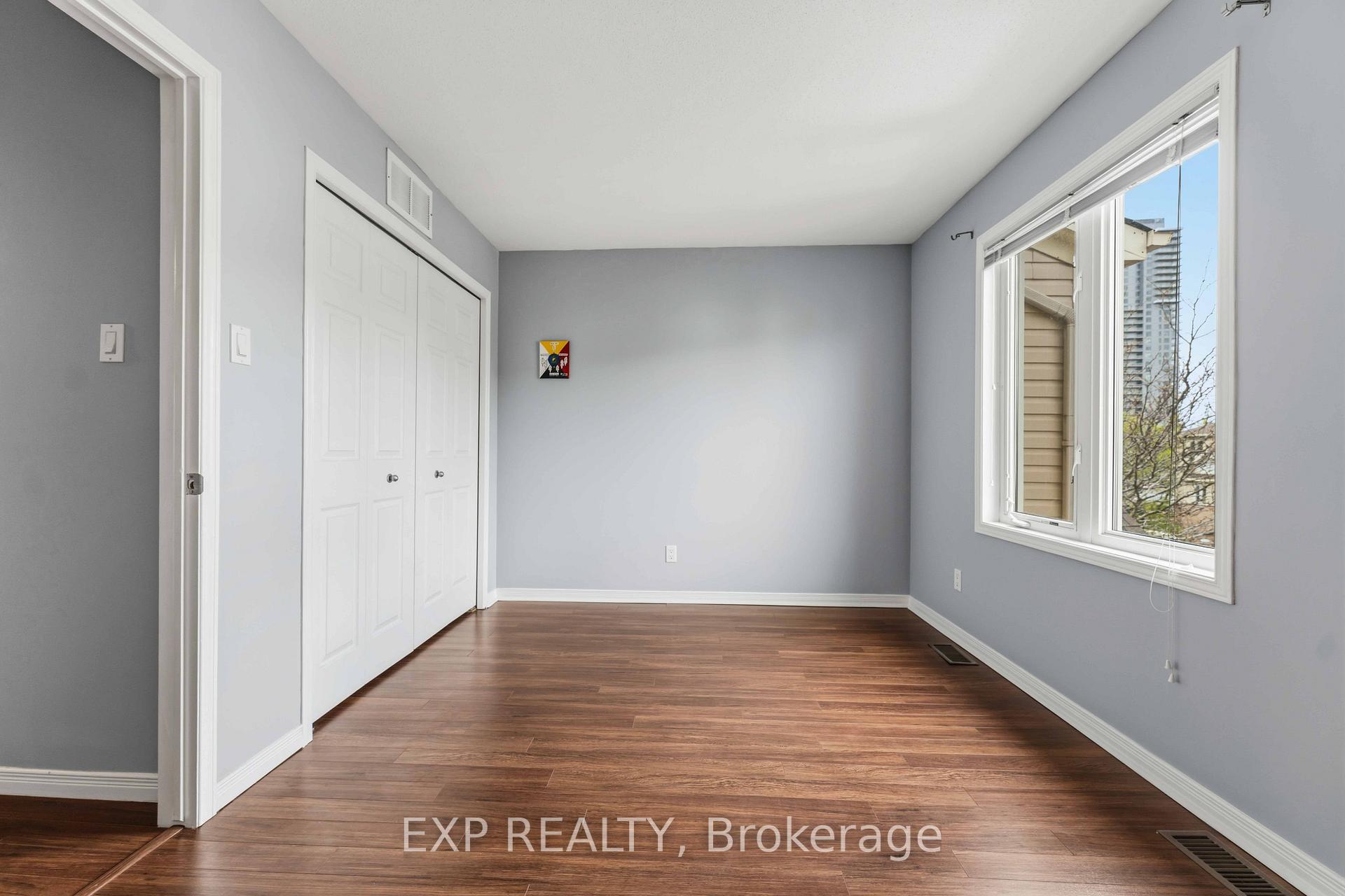 Photo 23 of 81 Strathaven Private, Ottawa, Cyrville — HOMEH