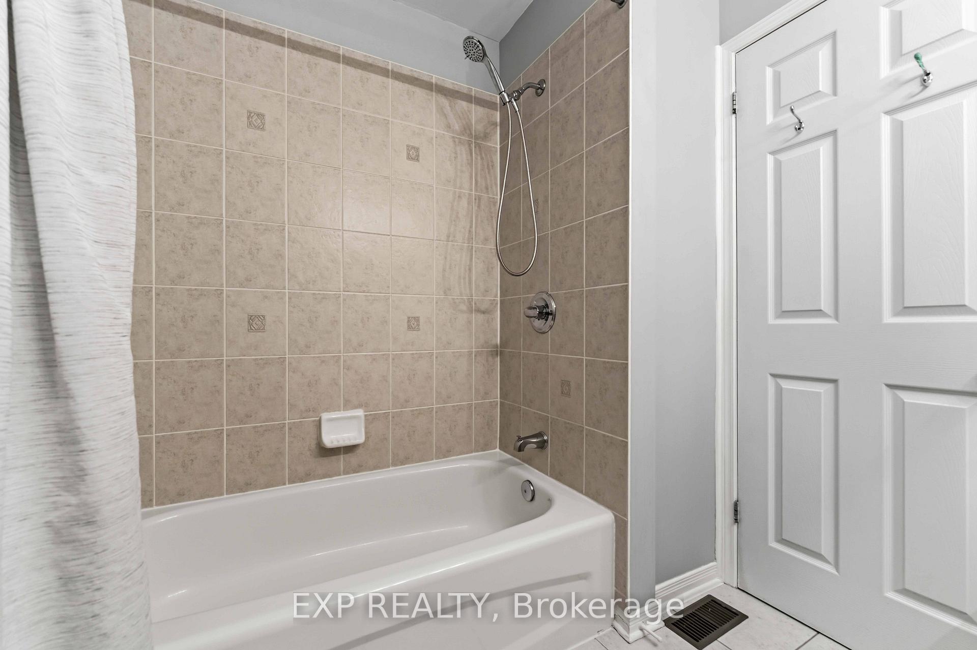 Photo 28 of 81 Strathaven Private, Ottawa, Cyrville — HOMEH