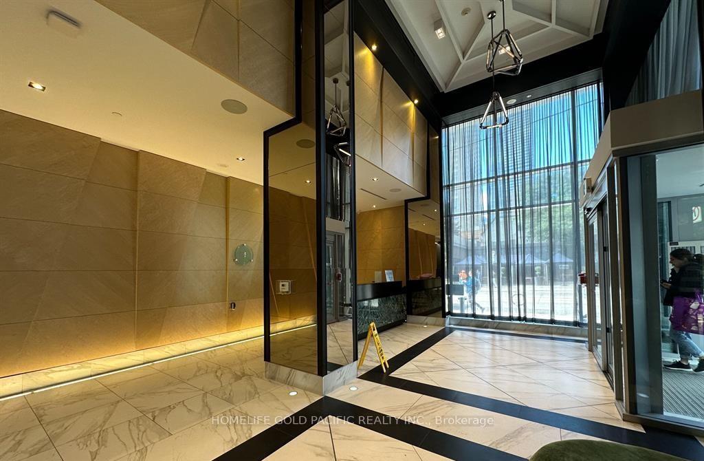 Photo 3 of Unit 2805, 89 Mcgill Street, Toronto, Church-Yonge Corridor — HOMEH