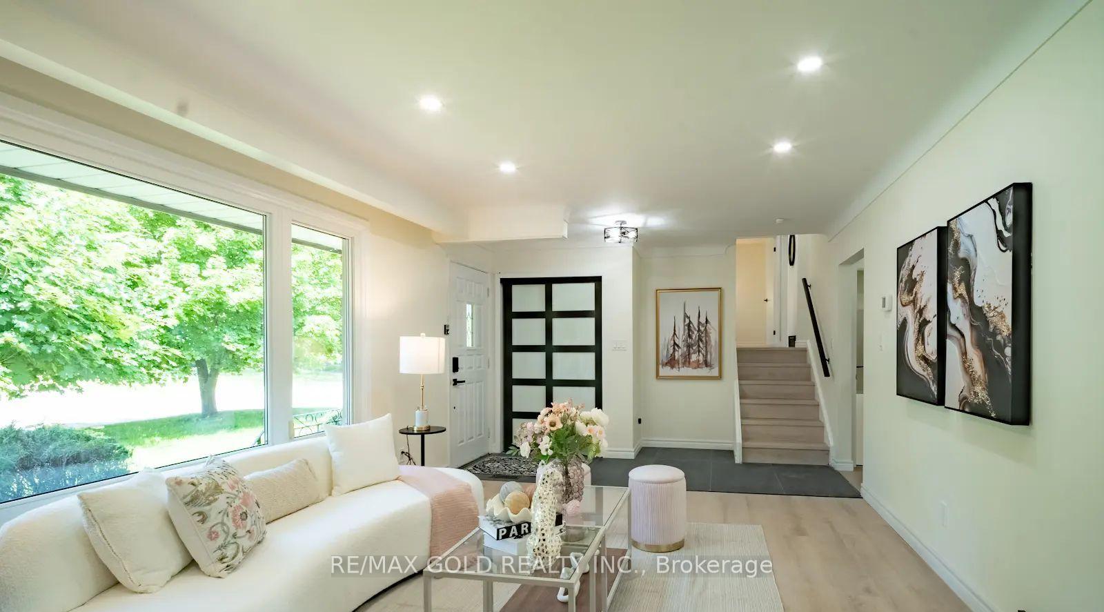 Photo 6 of 4682 Pinedale Drive, Niagara Falls, Morrison — HOMEH
