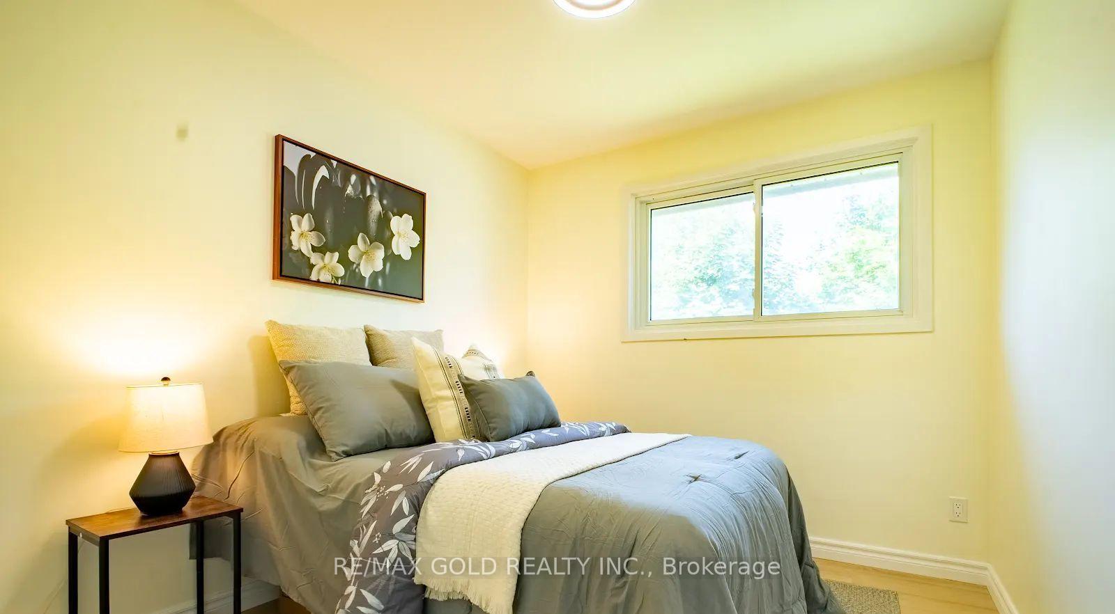 Photo 13 of 4682 Pinedale Drive, Niagara Falls, Morrison — HOMEH