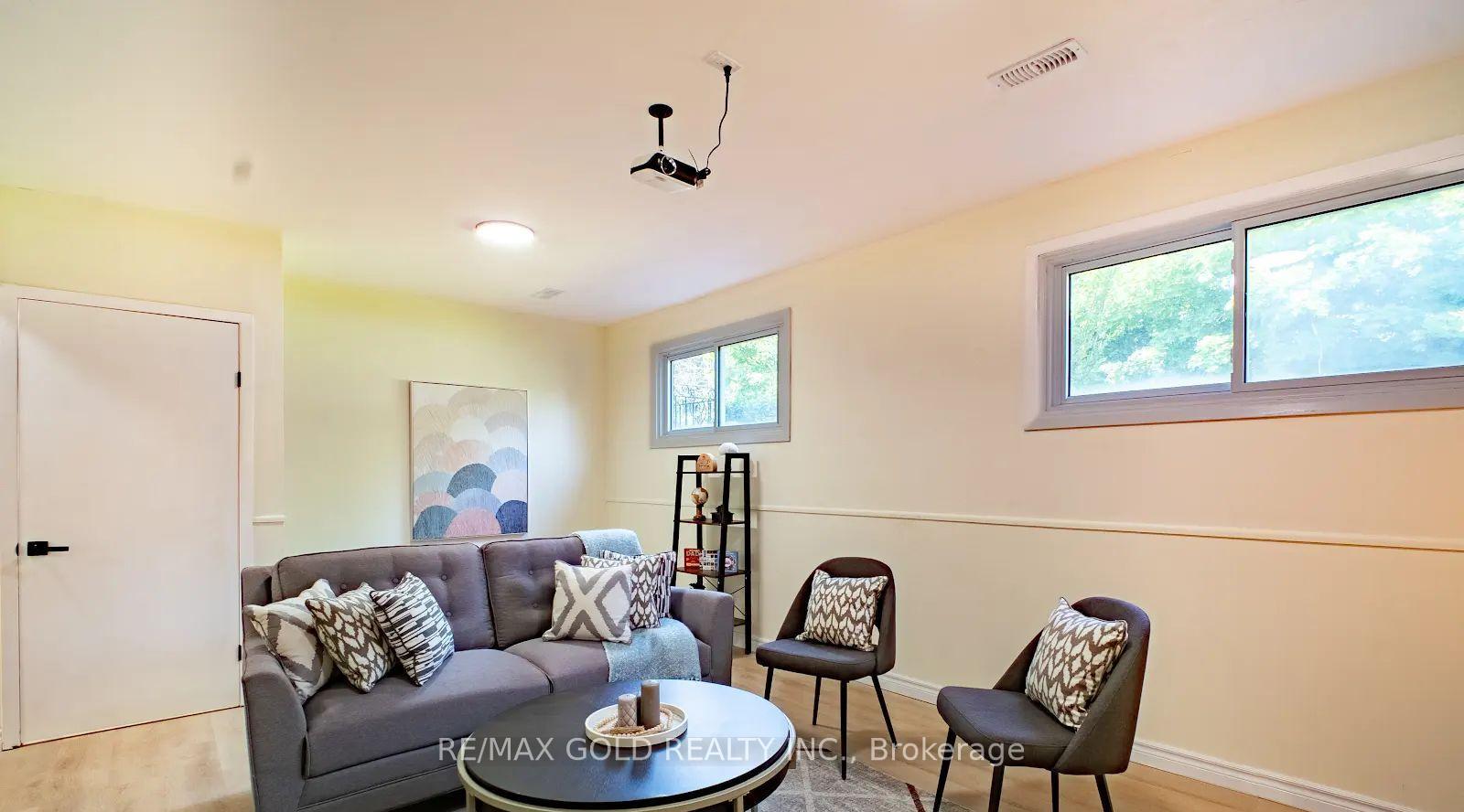 Photo 20 of 4682 Pinedale Drive, Niagara Falls, Morrison — HOMEH