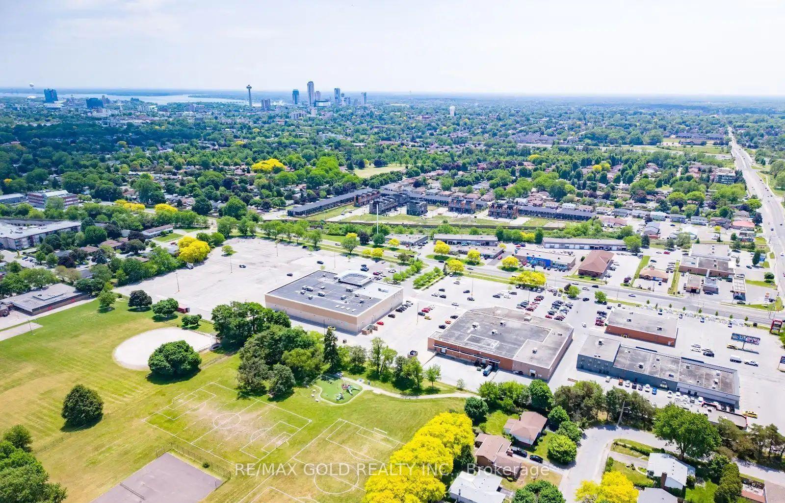 Photo 32 of 4682 Pinedale Drive, Niagara Falls, Morrison — HOMEH