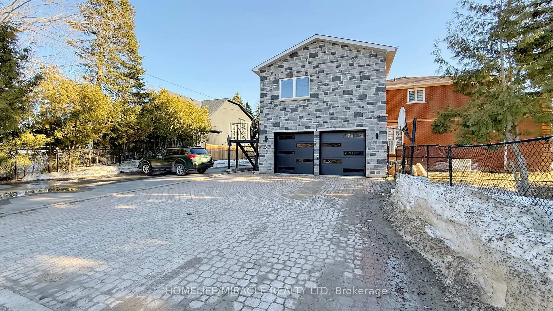 Photo of Unit Basement, 59 Centre Road