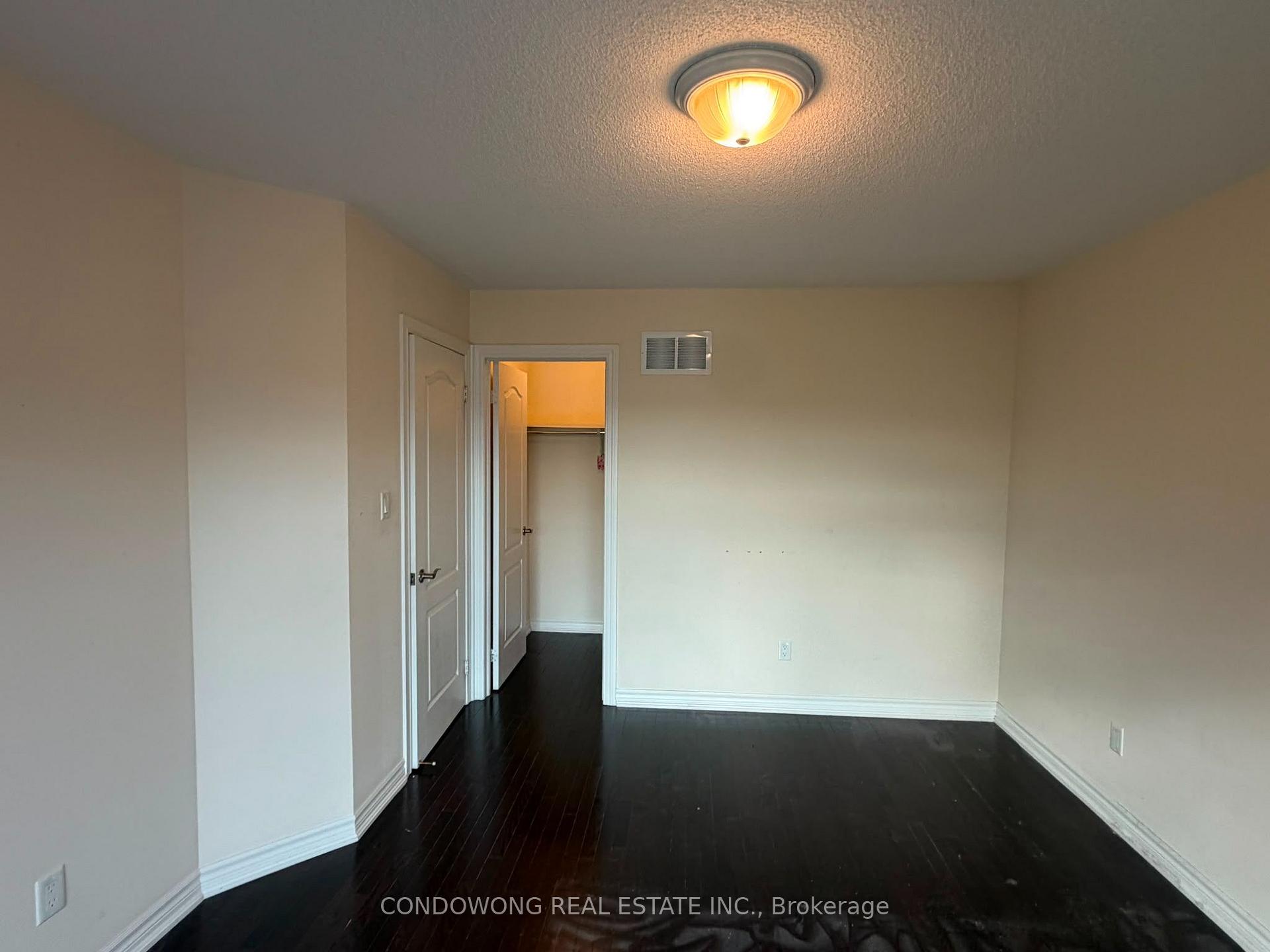 Photo 6 of 5 Vandaam Lane, Markham, Cathedraltown — HOMEH