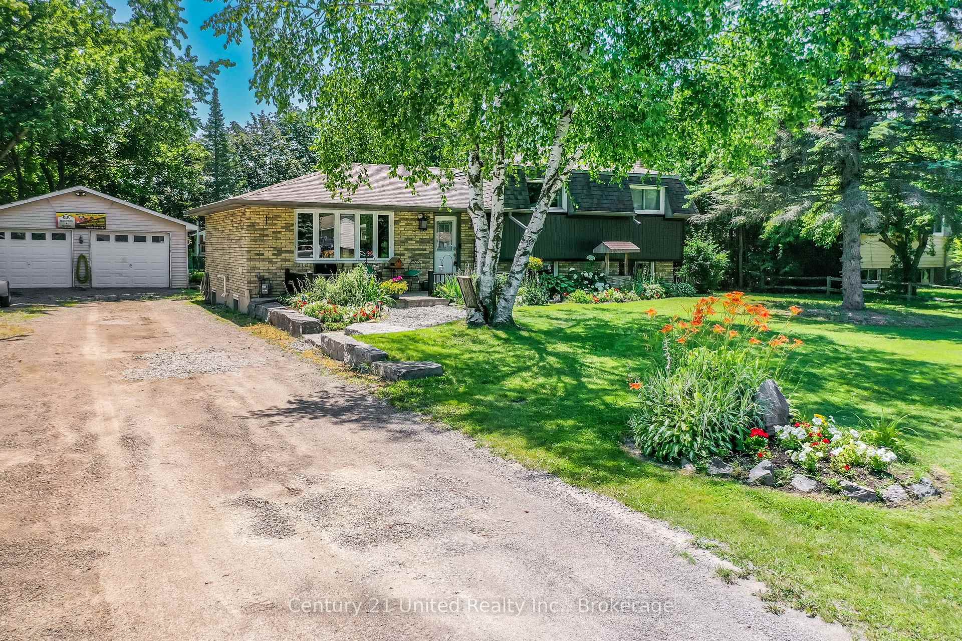 Photo 7 of 16 Janet Drive, Kawartha Lakes, Janetville — HOMEH