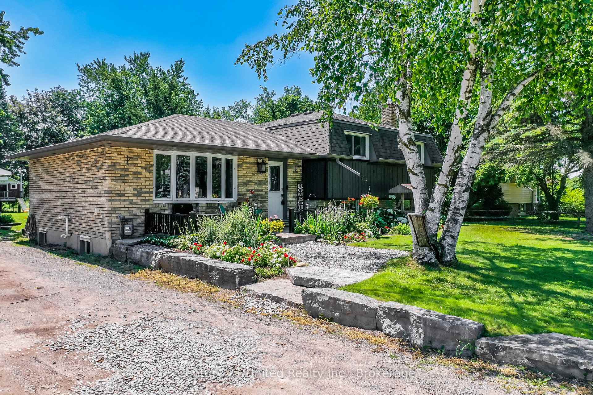 Photo 10 of 16 Janet Drive, Kawartha Lakes, Janetville — HOMEH