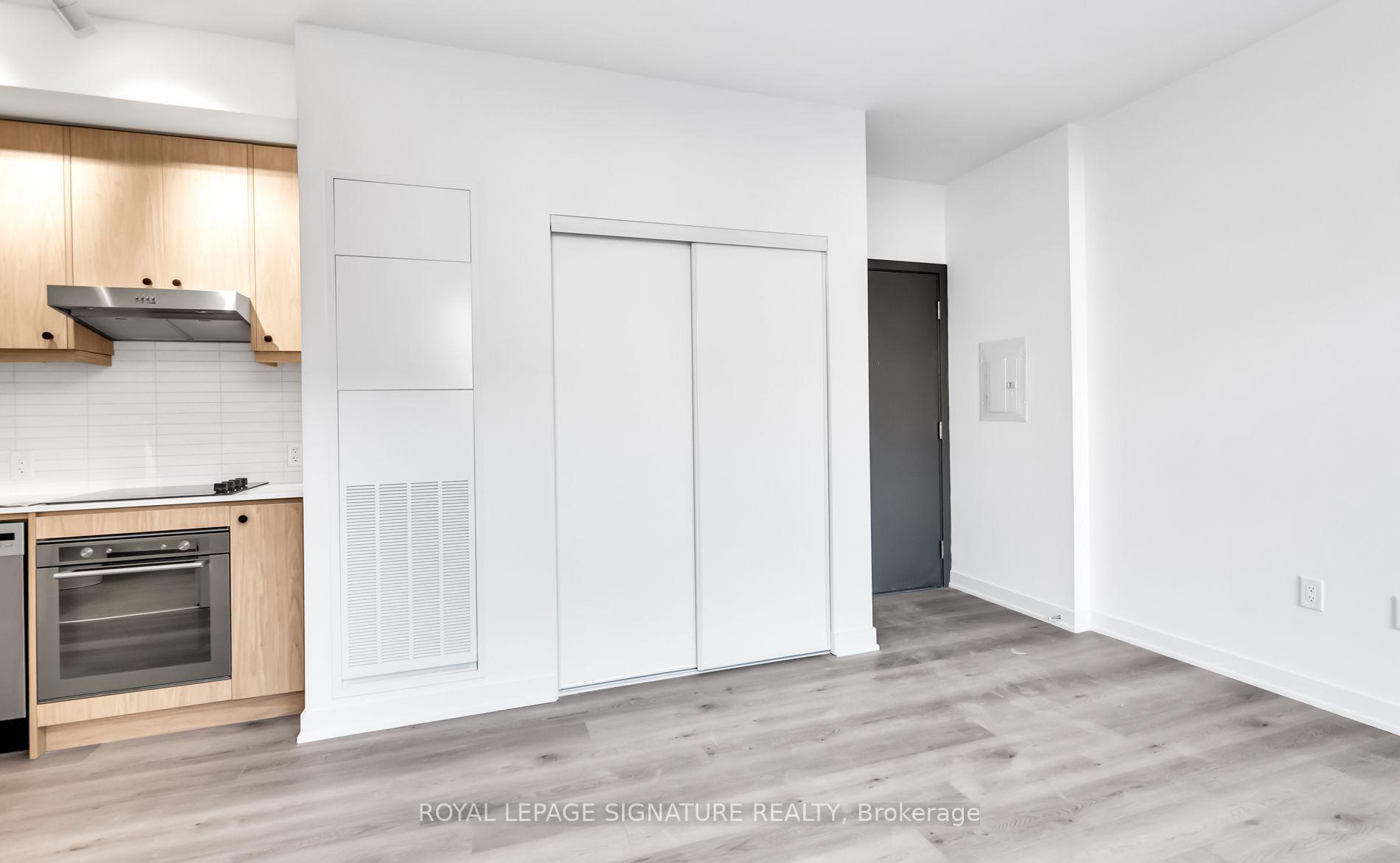 Photo 8 of Unit 503, 9 Tecumseth Street, Toronto, Niagara — HOMEH
