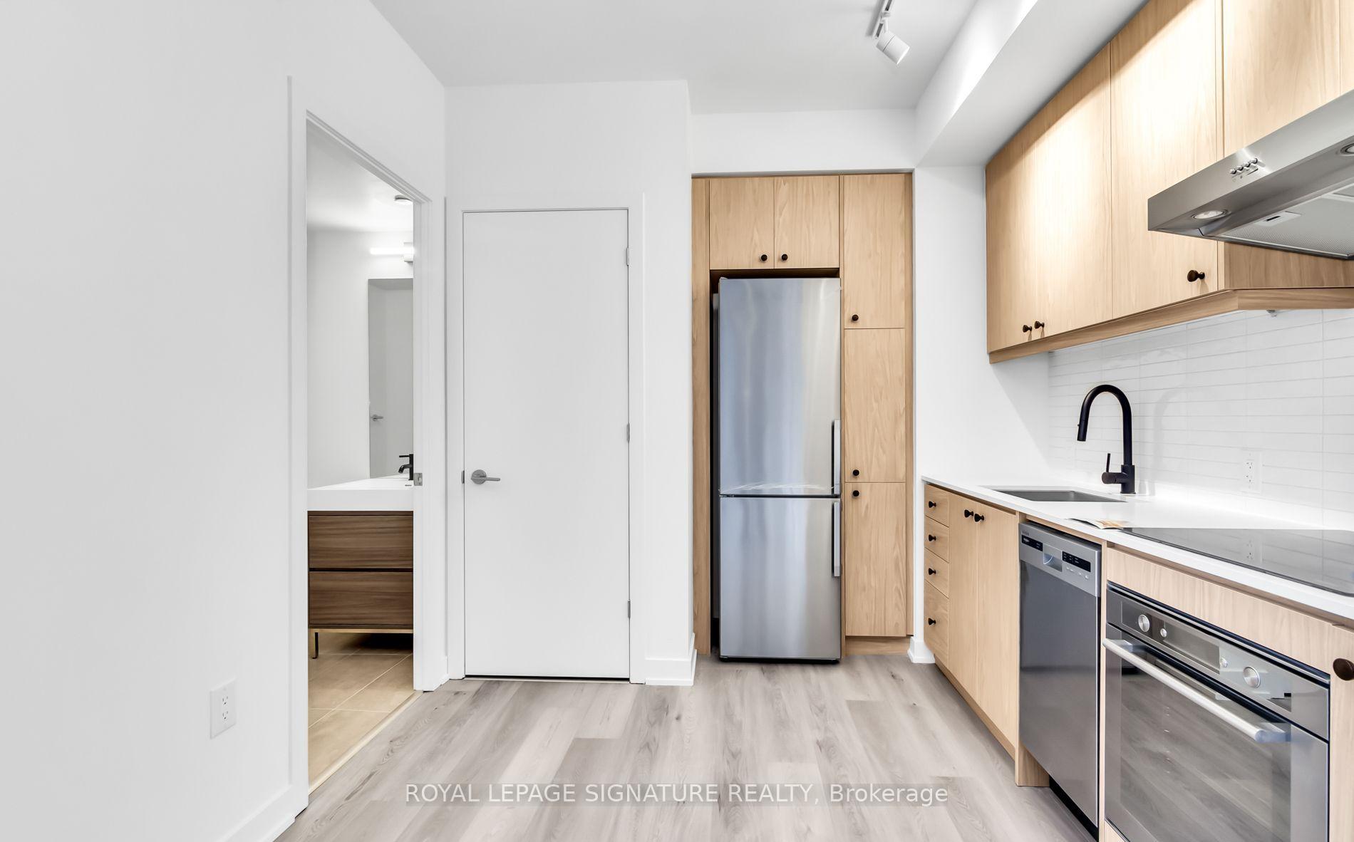 Photo 11 of Unit 503, 9 Tecumseth Street, Toronto, Niagara — HOMEH