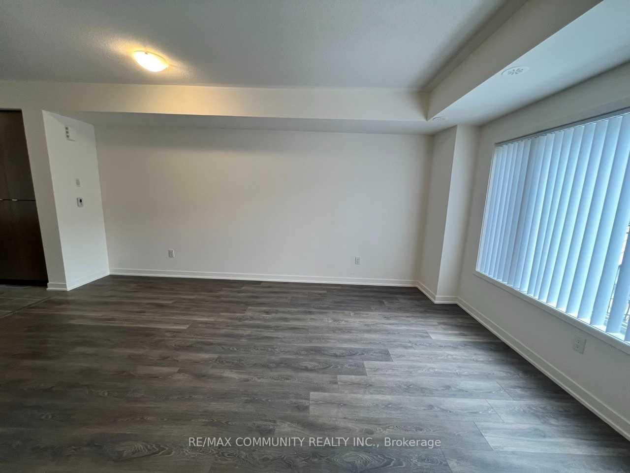 Photo 5 of Unit 701, 1525 Kingston Road, Pickering, Town Centre — HOMEH