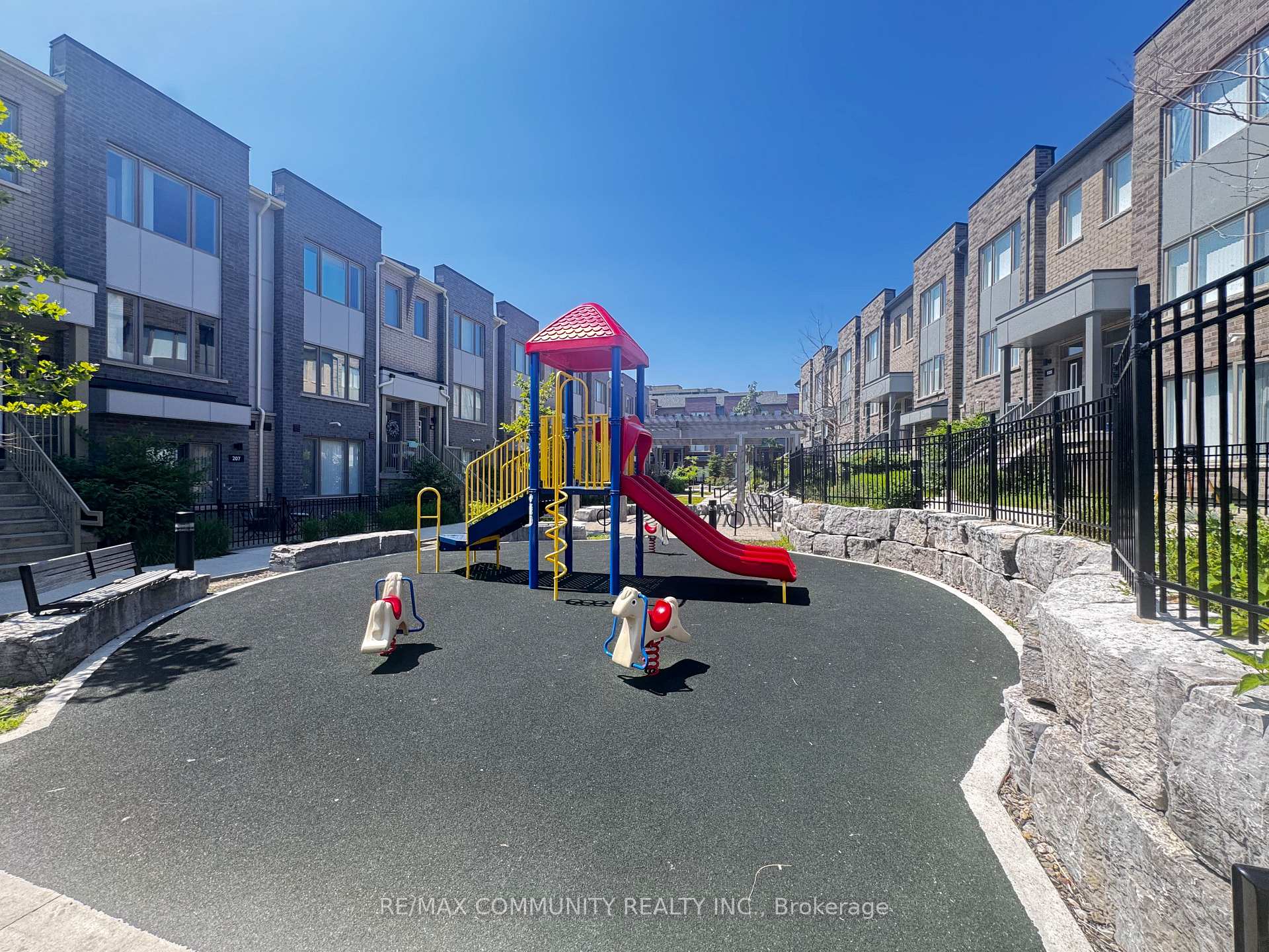 Photo 37 of Unit 701, 1525 Kingston Road, Pickering, Town Centre — HOMEH