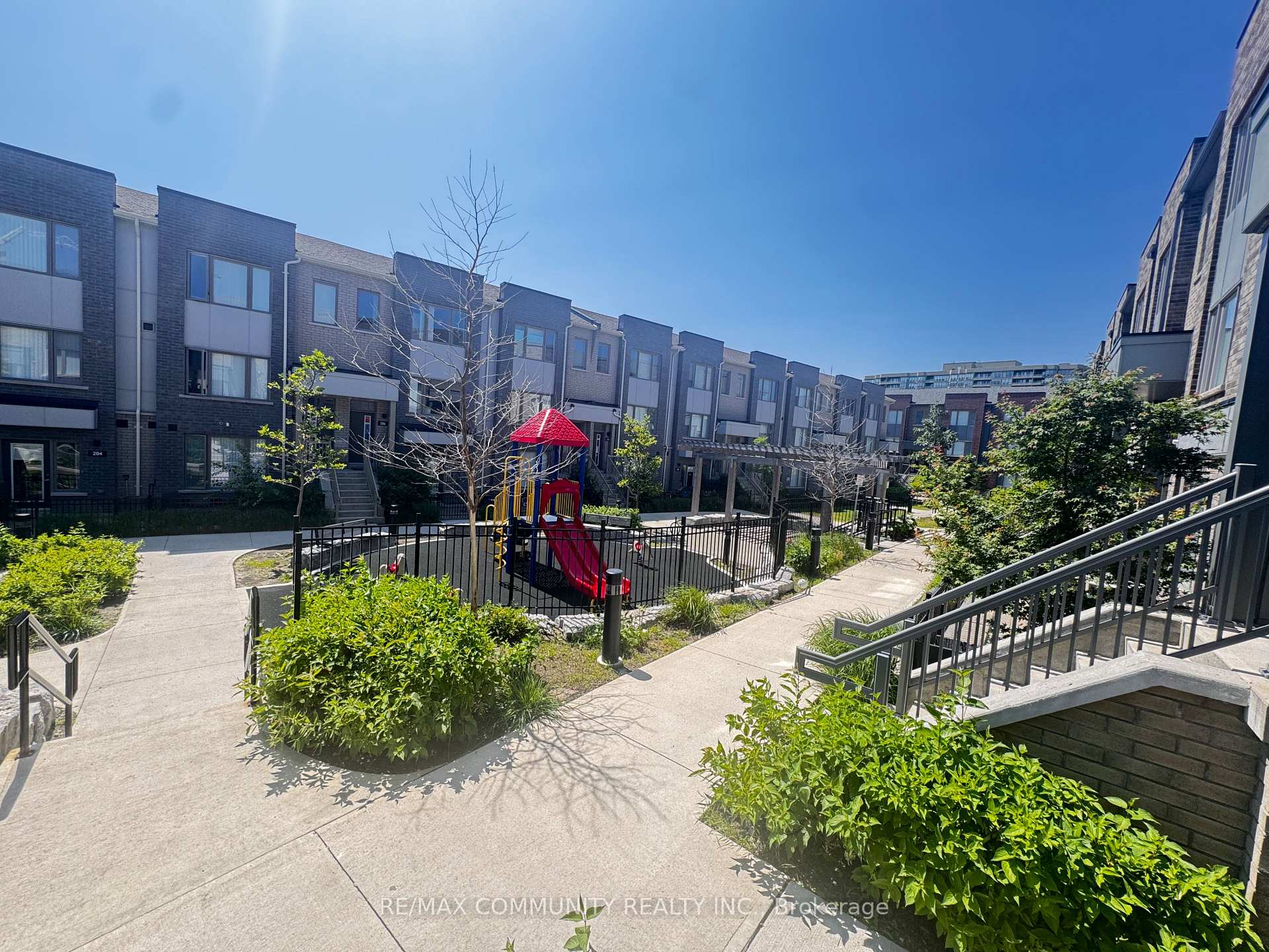 Photo 38 of Unit 701, 1525 Kingston Road, Pickering, Town Centre — HOMEH
