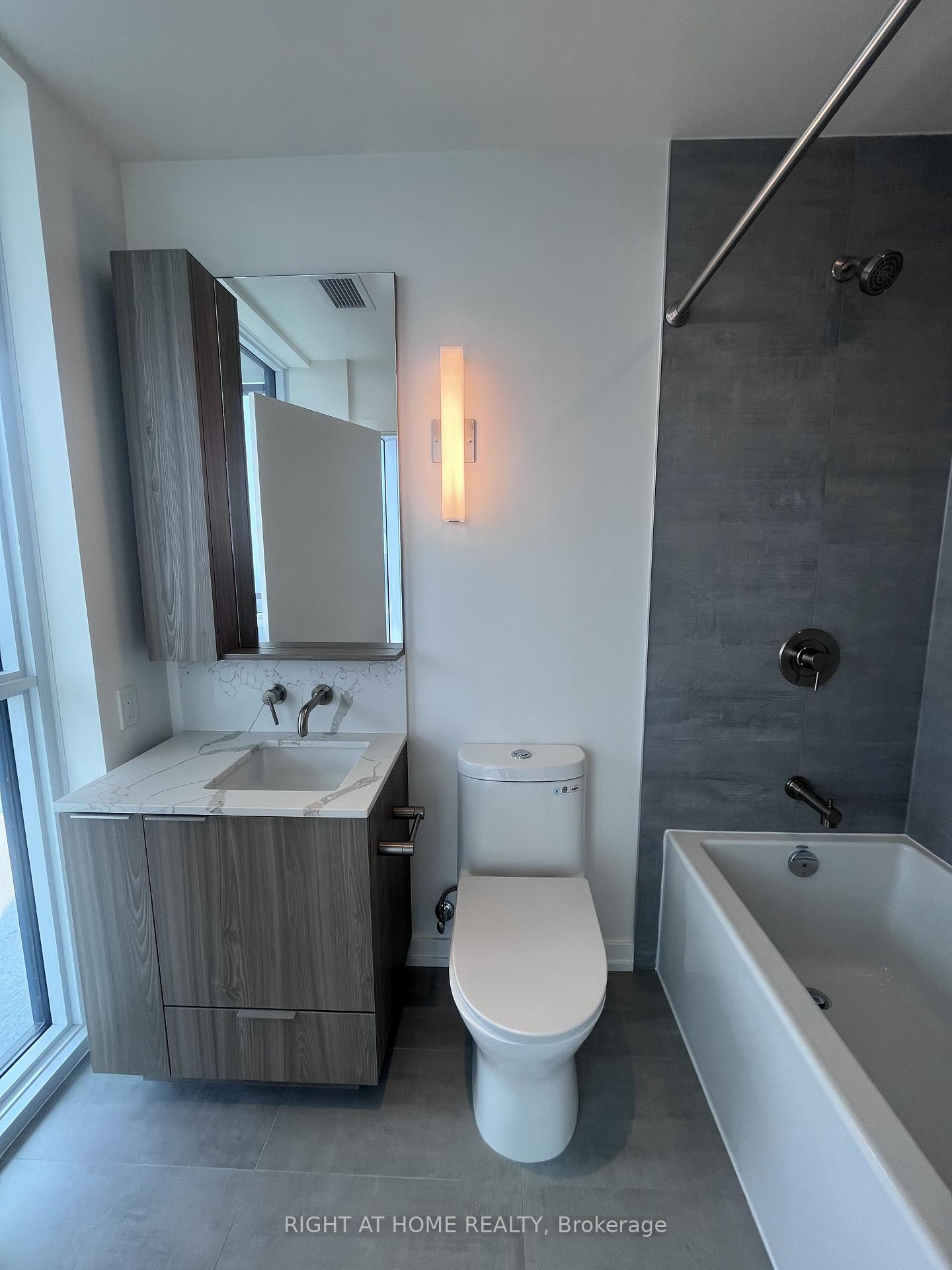 Photo 13 of Unit 2909S, 110 Broadway Avenue, Toronto, Mount Pleasant West — HOMEH