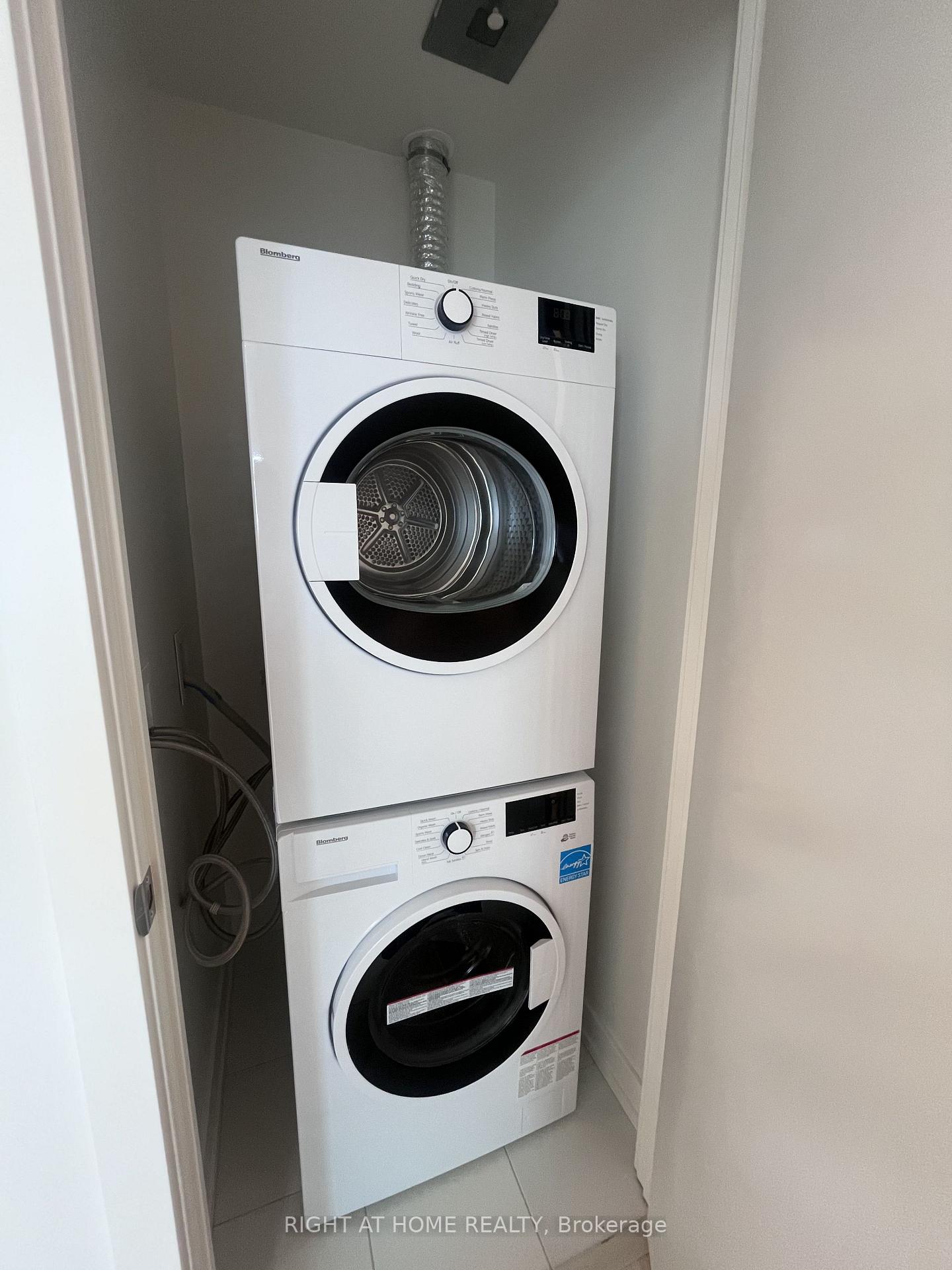 Photo 23 of Unit 2909S, 110 Broadway Avenue, Toronto, Mount Pleasant West — HOMEH