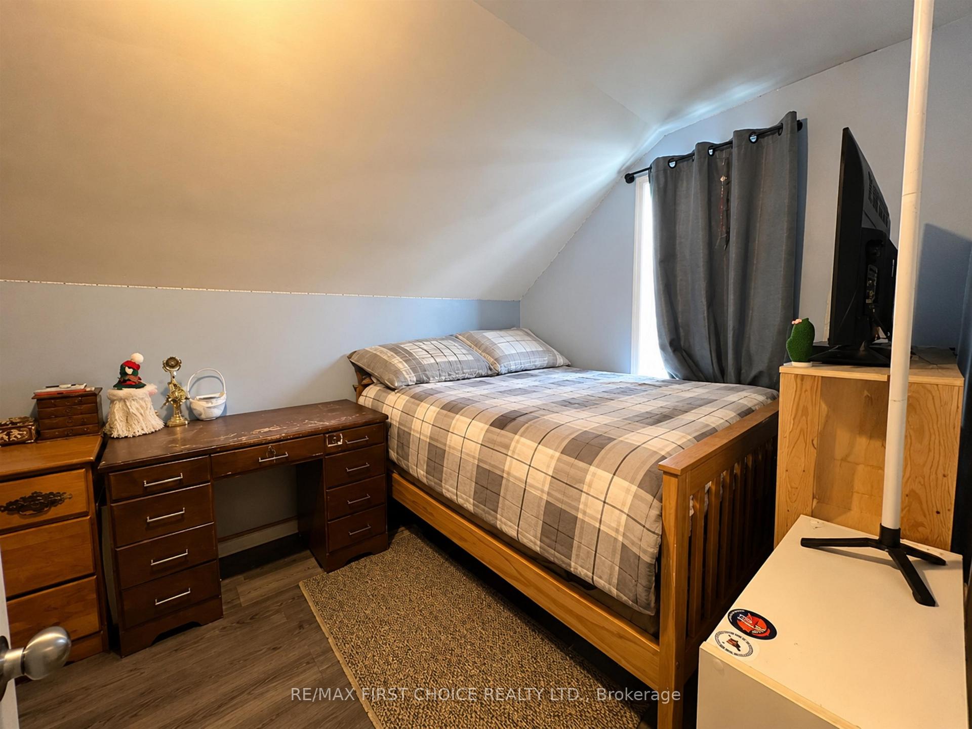Photo 8 of 515 Second Street W, Fort Frances — HOMEH