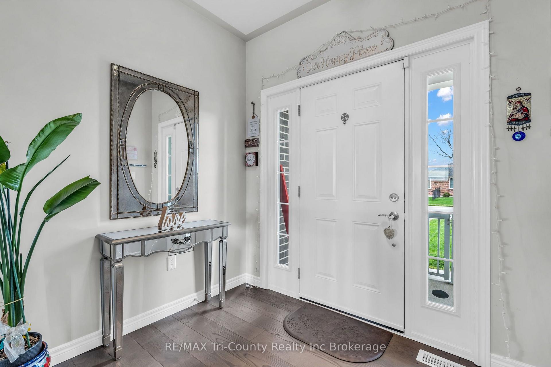 Photo 4 of 18 Crocus Avenue, Tillsonburg — HOMEH