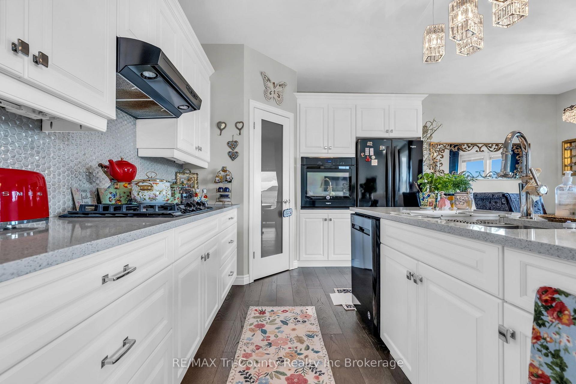 Photo 13 of 18 Crocus Avenue, Tillsonburg — HOMEH