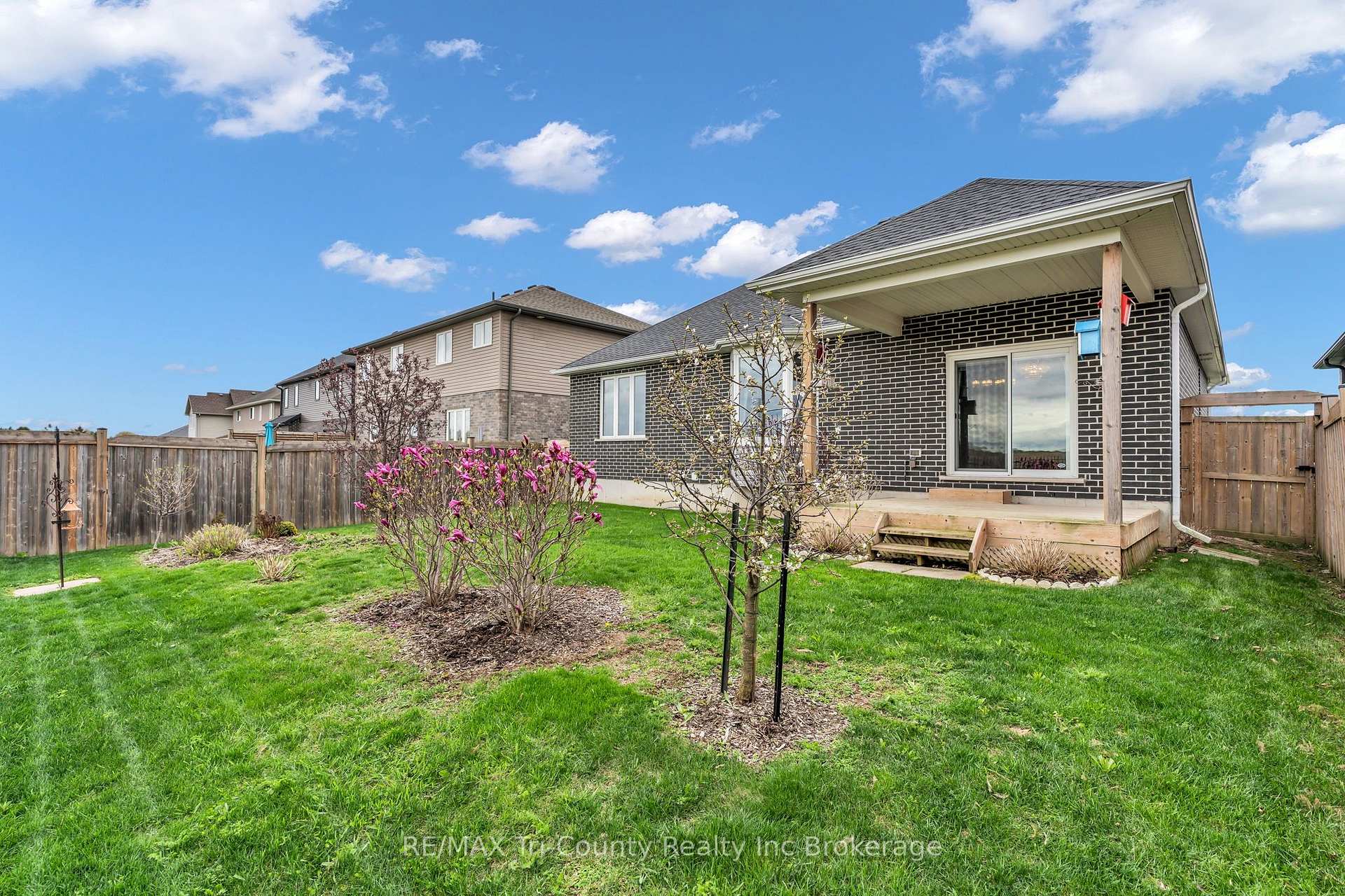 Photo 32 of 18 Crocus Avenue, Tillsonburg — HOMEH