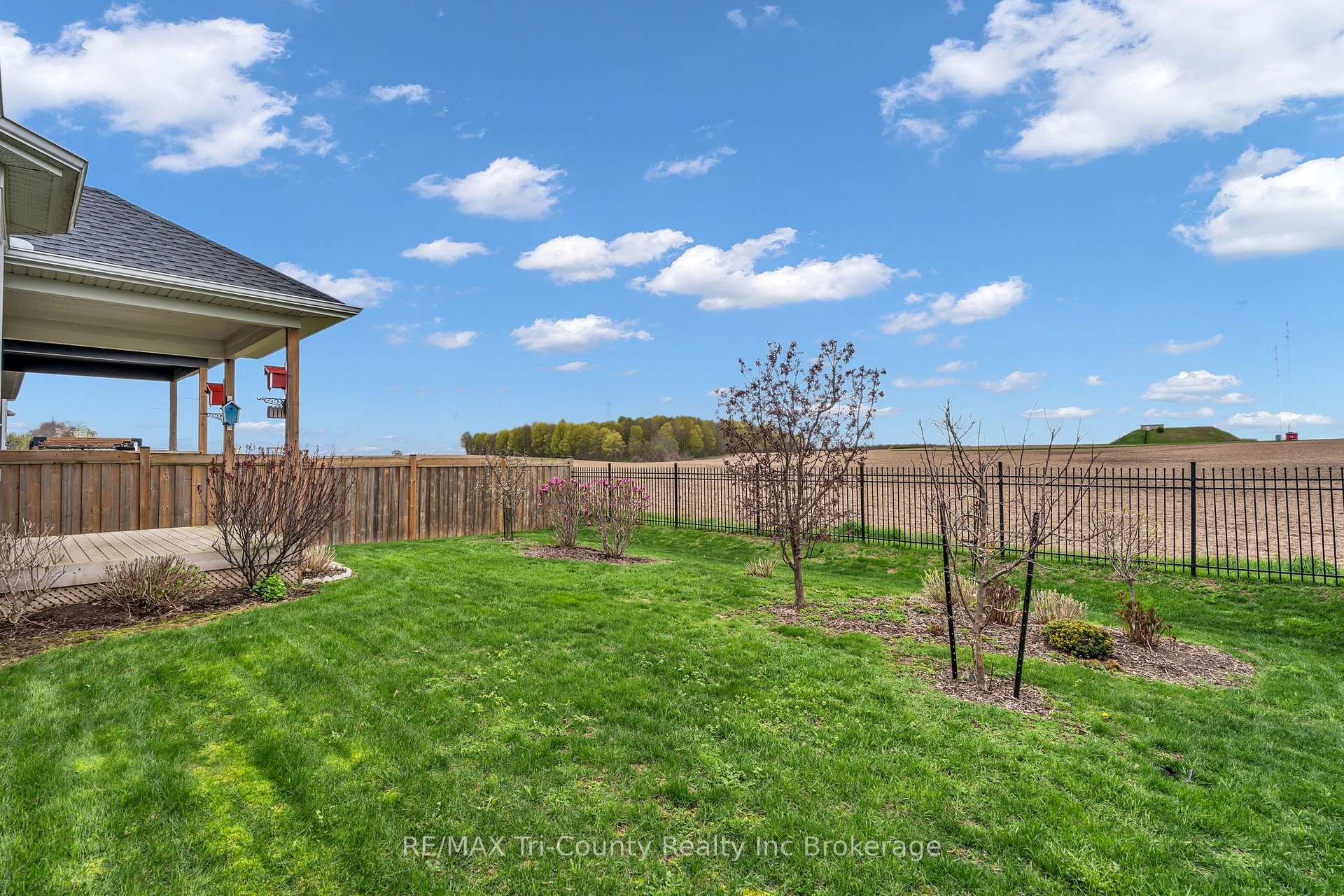 Photo 35 of 18 Crocus Avenue, Tillsonburg — HOMEH