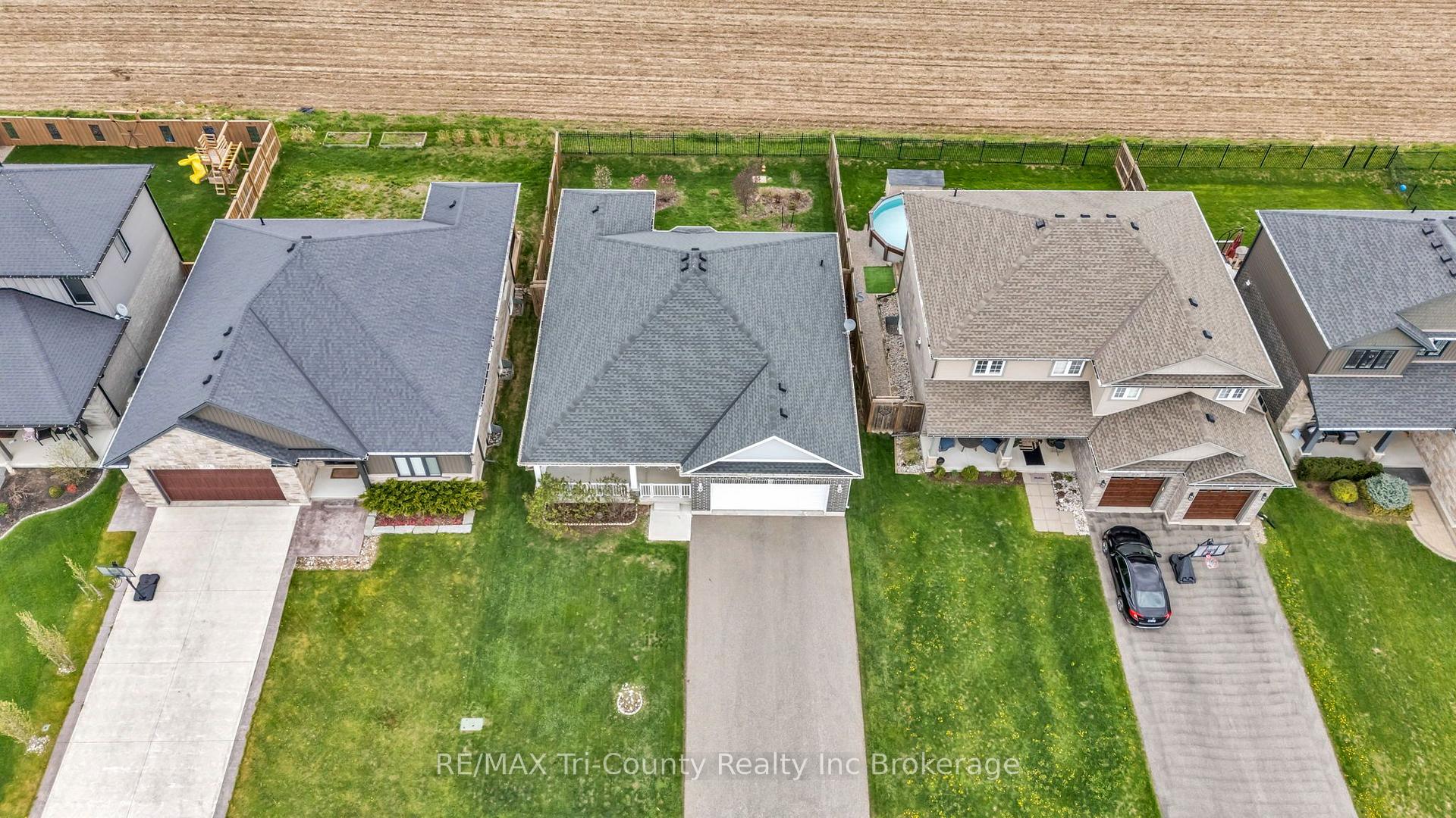 Photo 41 of 18 Crocus Avenue, Tillsonburg — HOMEH